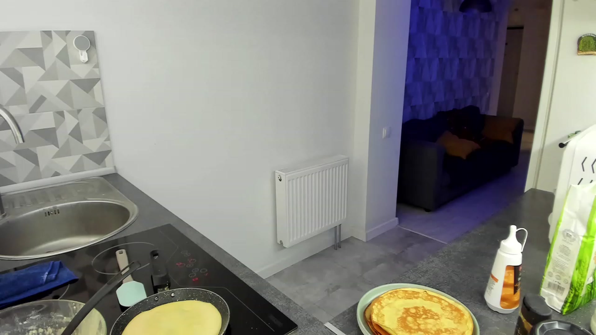Gallery image thumbnail from Emmy_Emmy's myfreecams stream on, 03/18/2023, 10:02 image 10 of 20