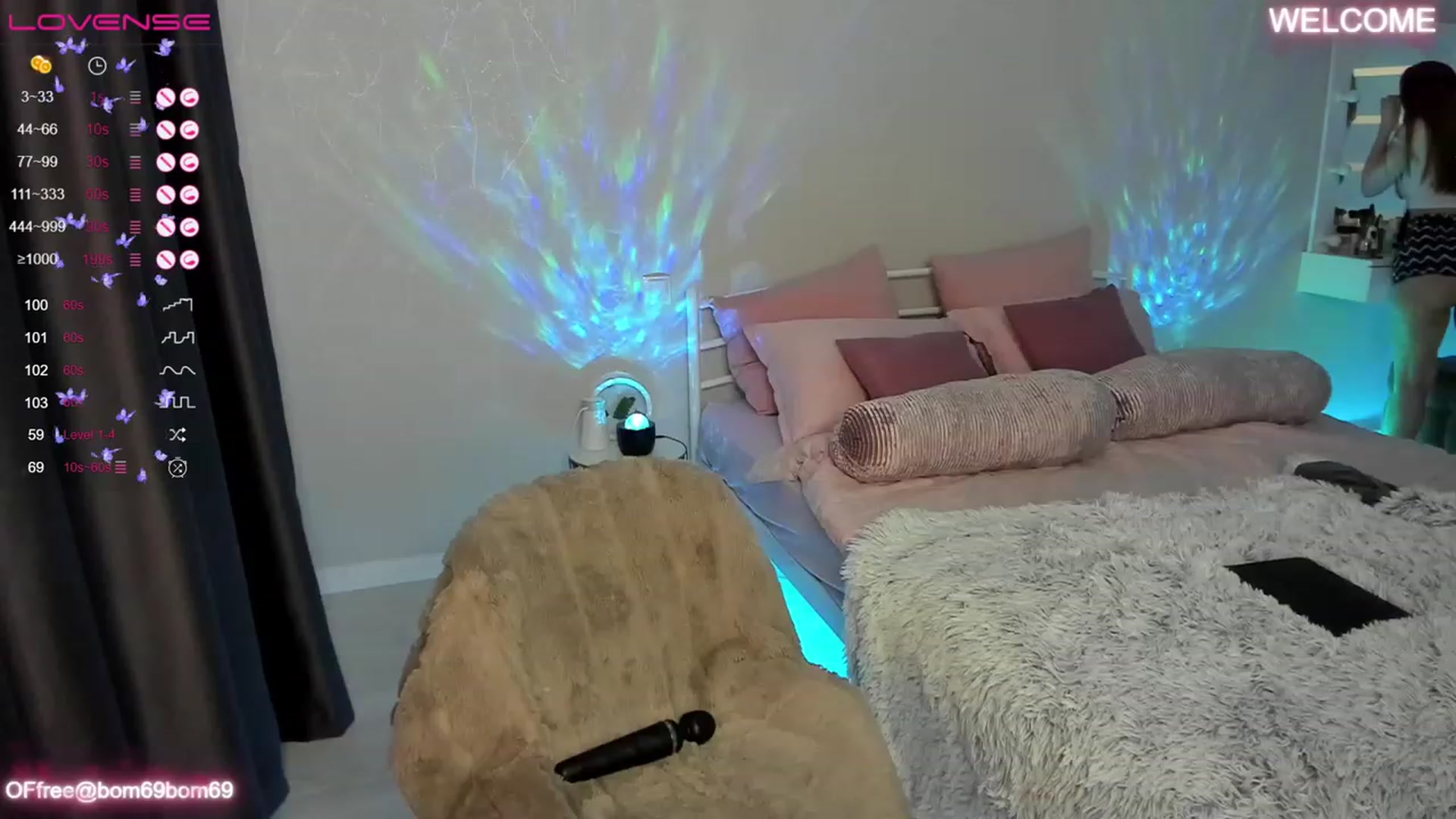 Gallery image thumbnail from Emmy_Emmy's myfreecams stream on, 03/31/2023, 08:20 image 15 of 20
