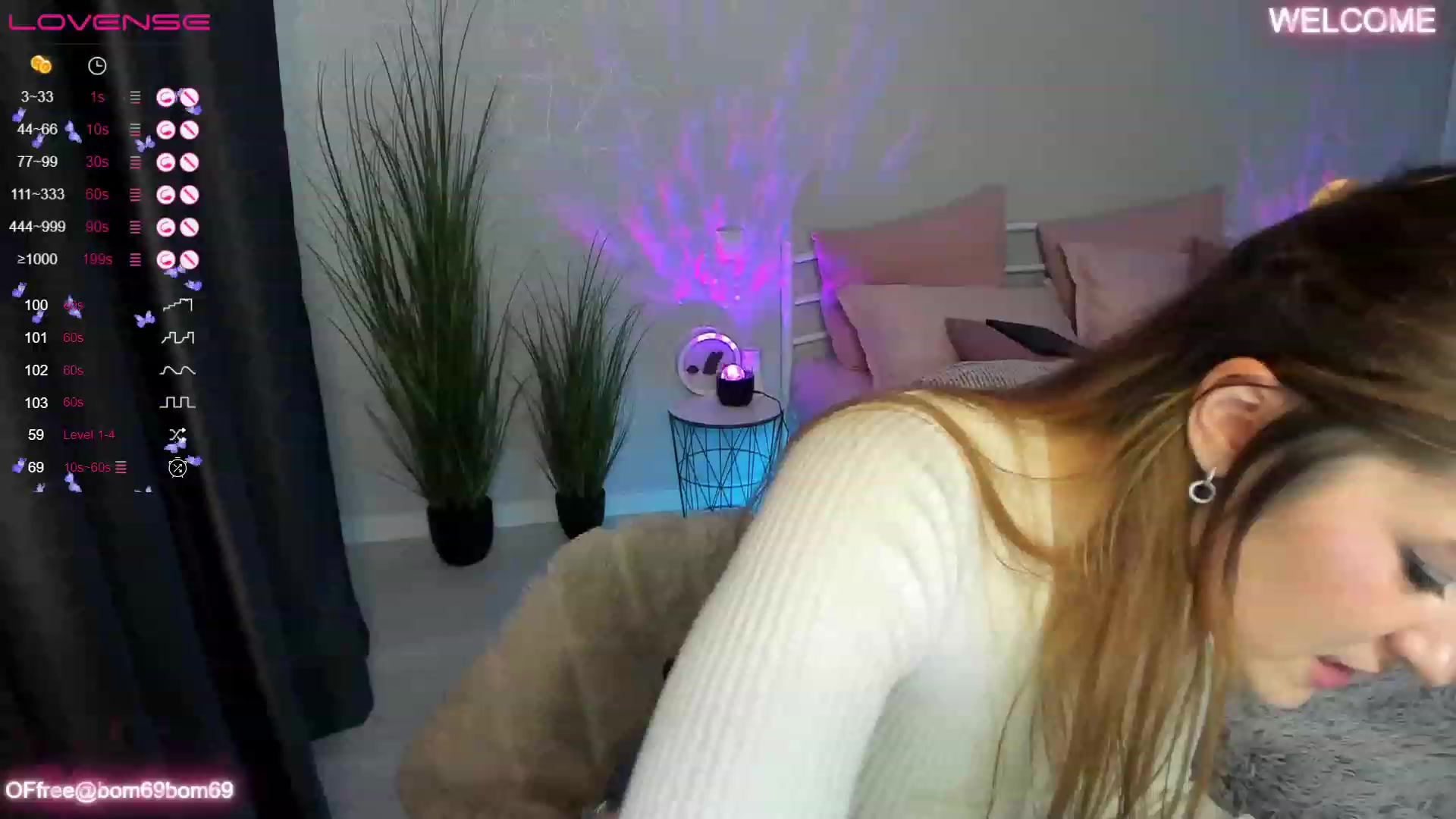 Gallery image thumbnail from Emmy_Emmy's myfreecams stream on, 04/25/2023, 10:34 image 13 of 20
