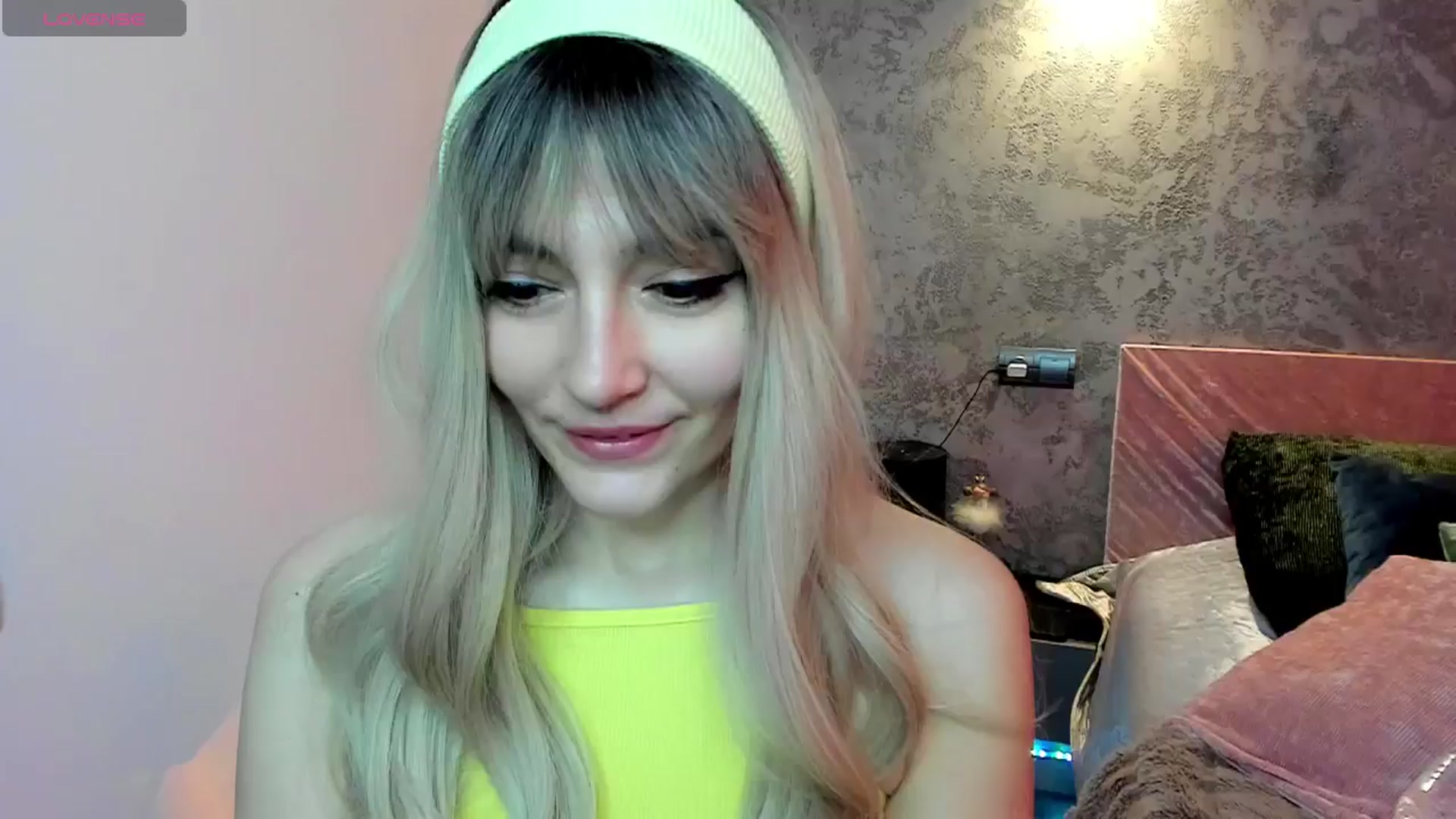 Gallery image thumbnail from Emmy_Emmy's myfreecams stream on, 02/23/2025, 09:17 image 3 of 20