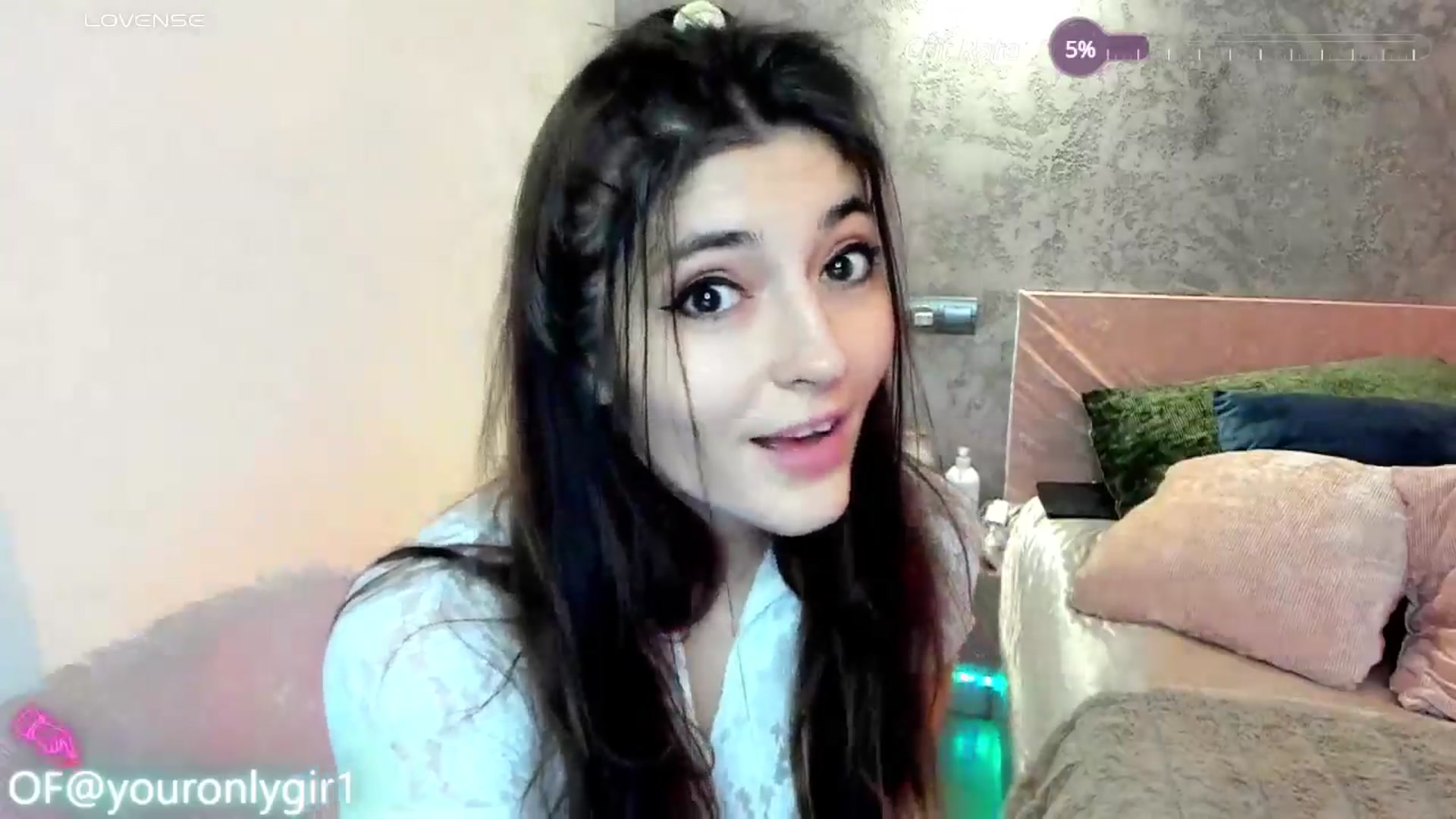 Gallery image thumbnail from Emmy_Emmy's myfreecams stream on, 02/26/2025, 10:27 image 14 of 20