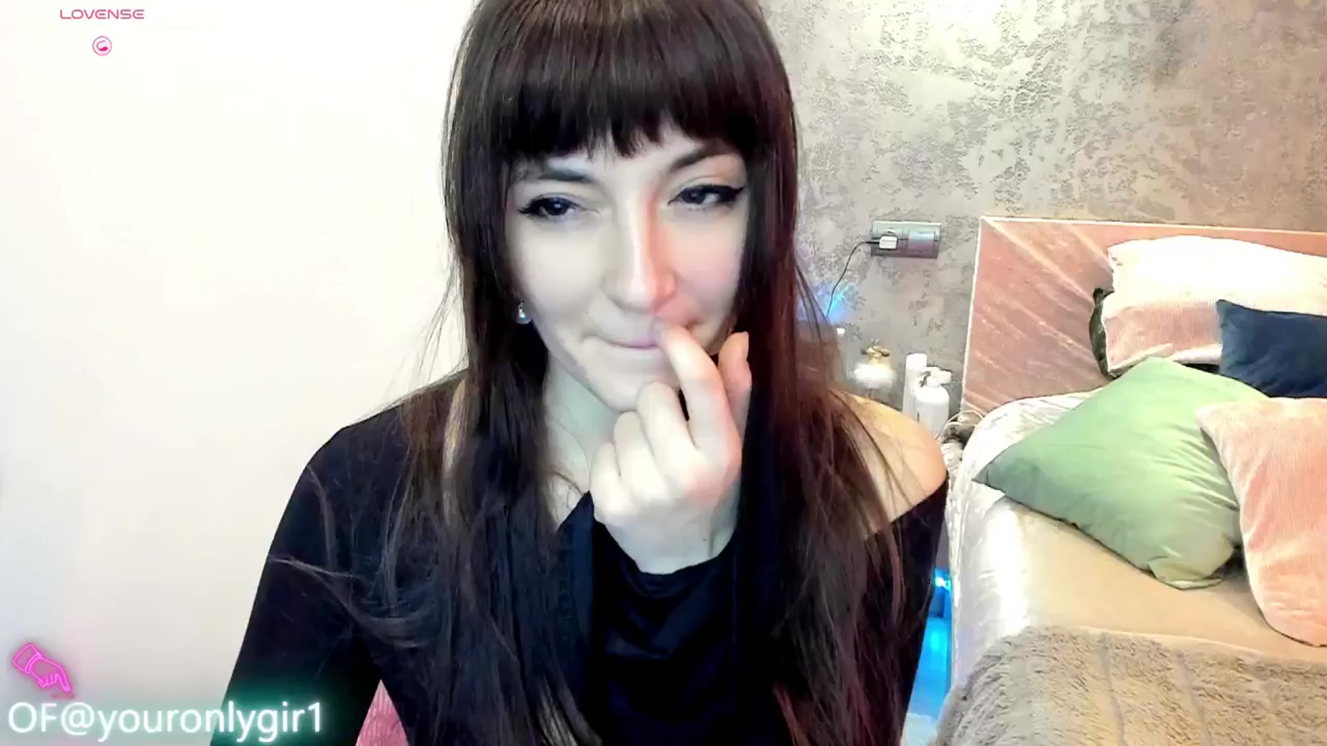 Gallery image thumbnail from Emmy_Emmy's myfreecams stream on, 02/27/2025, 09:09 image 17 of 20