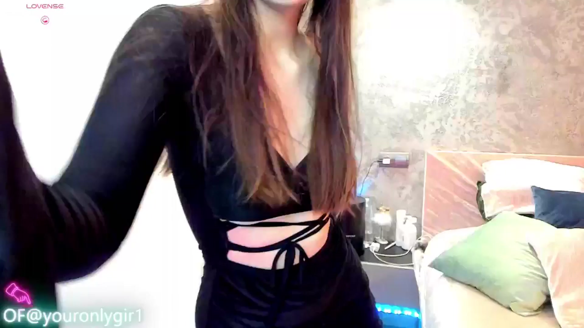 Gallery image thumbnail from Emmy_Emmy's myfreecams stream on, 02/27/2025, 09:09 image 14 of 20