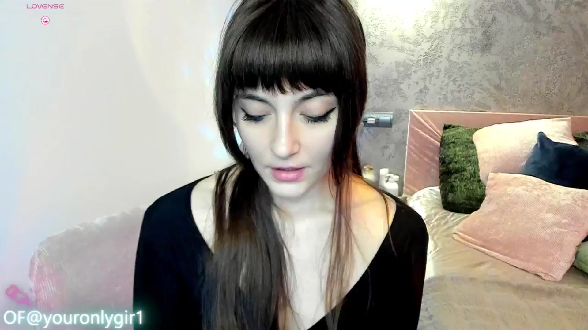 Gallery image thumbnail from Emmy_Emmy's myfreecams stream on, 02/27/2025, 12:22 image 13 of 20