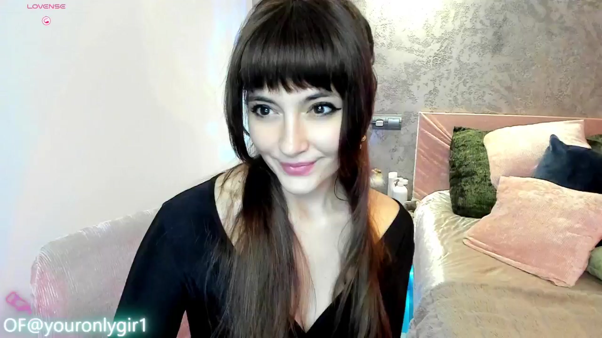 Gallery image thumbnail from Emmy_Emmy's myfreecams stream on, 02/27/2025, 12:22 image 8 of 20