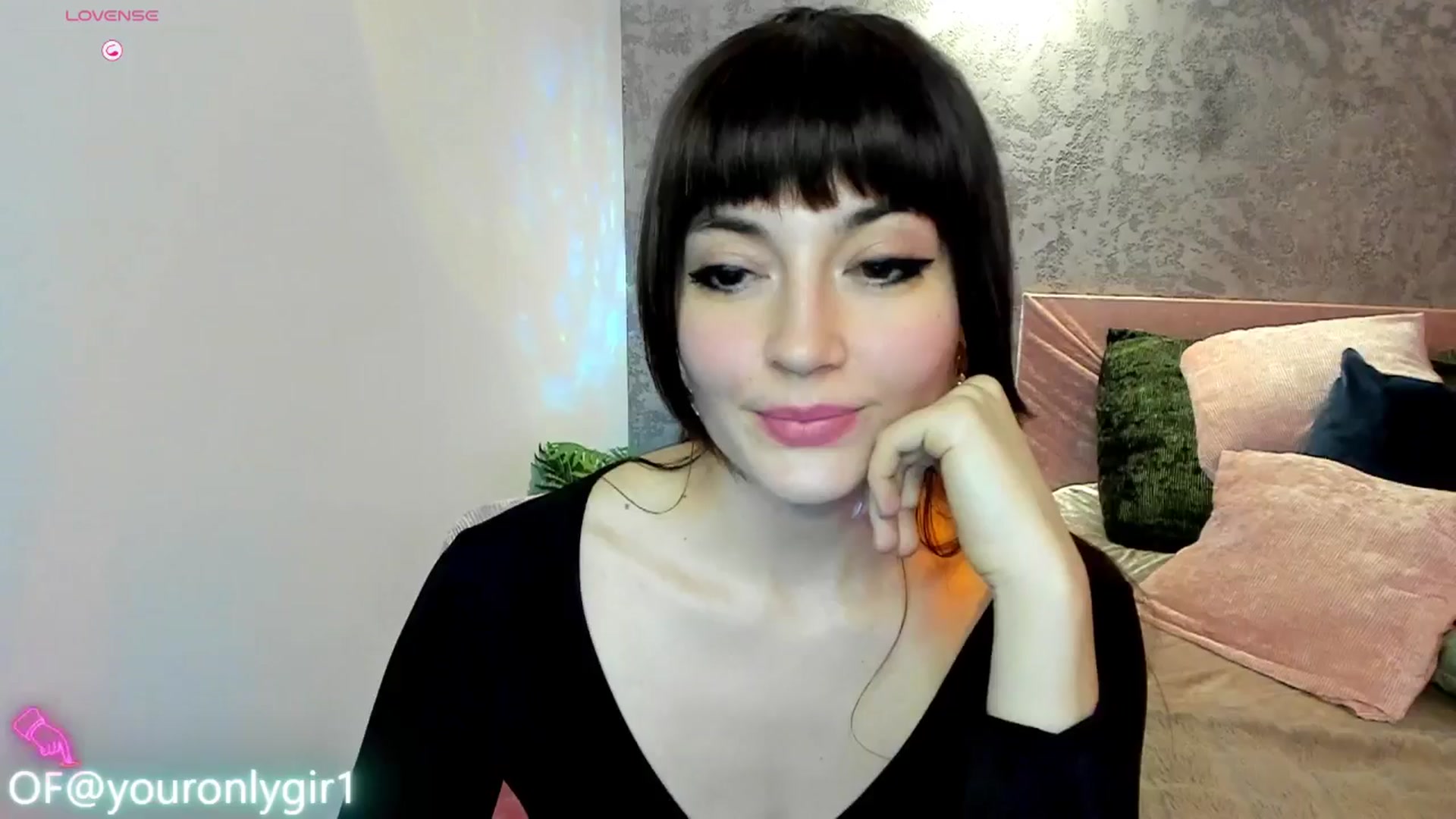 Gallery image thumbnail from Emmy_Emmy's myfreecams stream on, 02/27/2025, 13:06 image 16 of 20