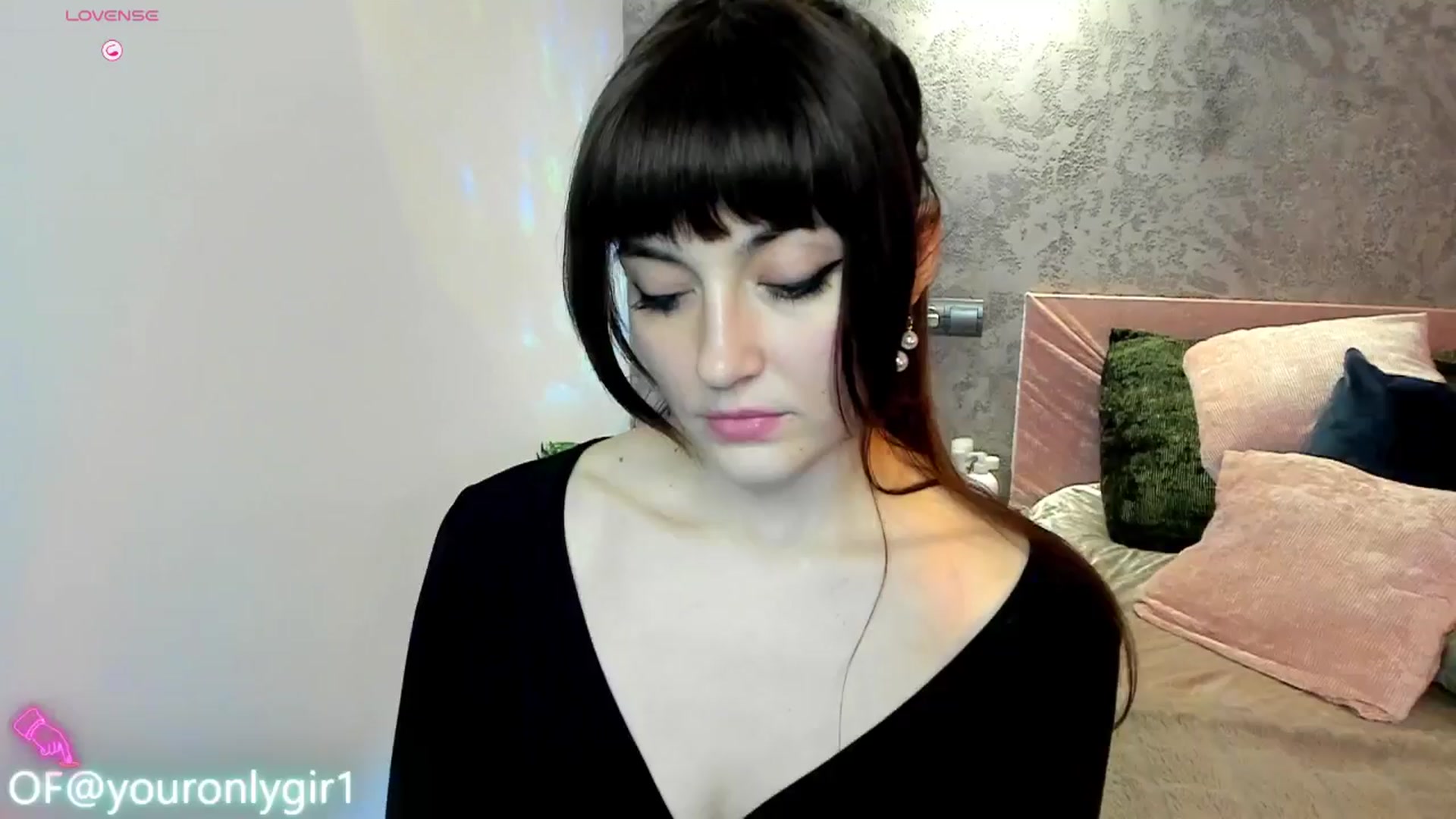 Gallery image thumbnail from Emmy_Emmy's myfreecams stream on, 02/27/2025, 13:06 image 10 of 20