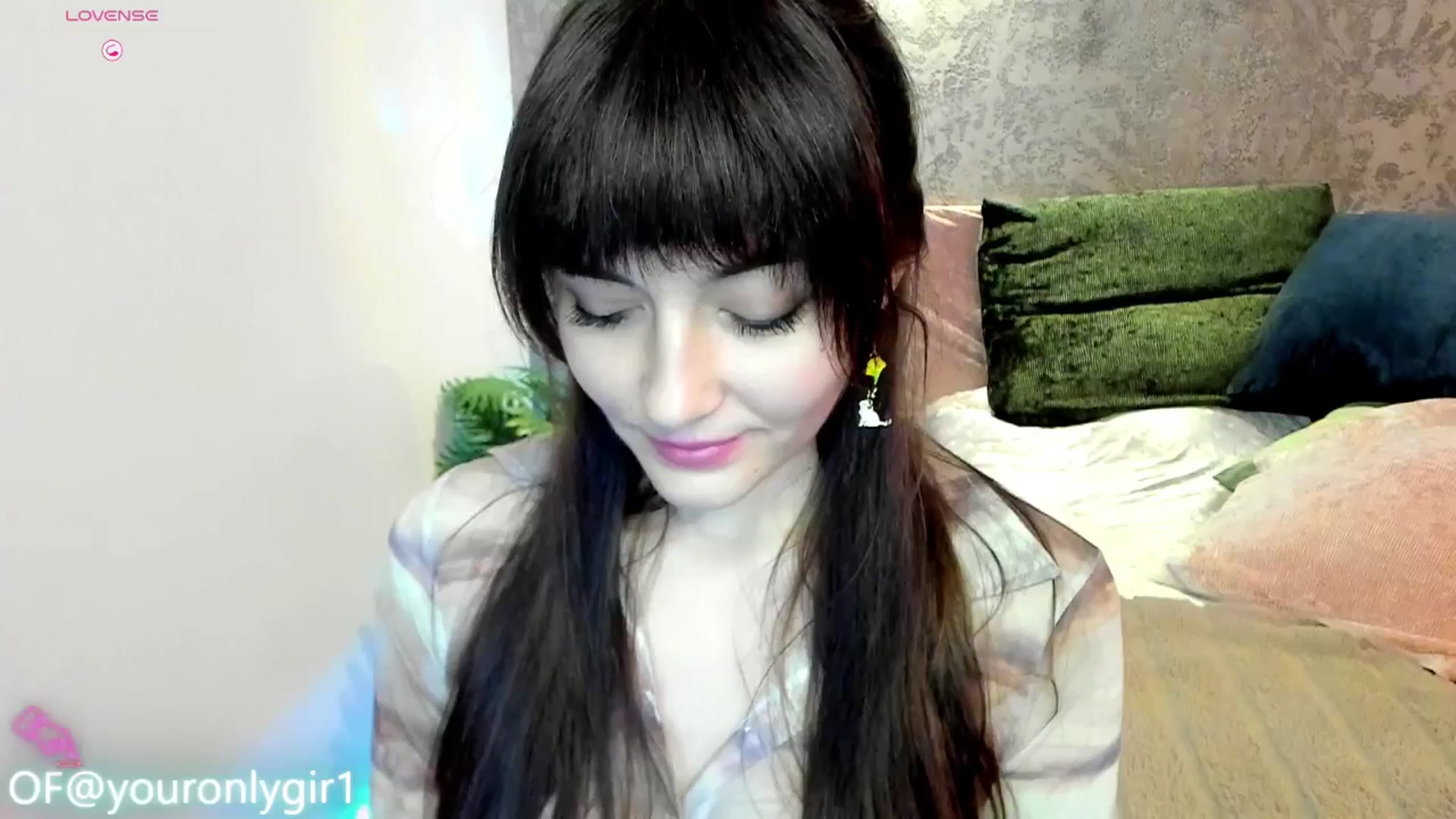 Gallery image thumbnail from Emmy_Emmy's myfreecams stream on, 03/01/2025, 12:22 image 3 of 20
