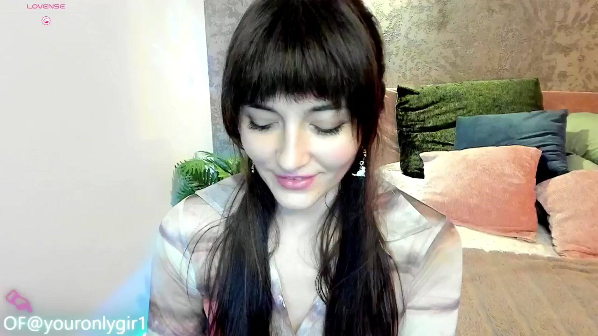 Gallery image thumbnail from Emmy_Emmy's myfreecams stream on, 03/01/2025, 13:13 image 4 of 20
