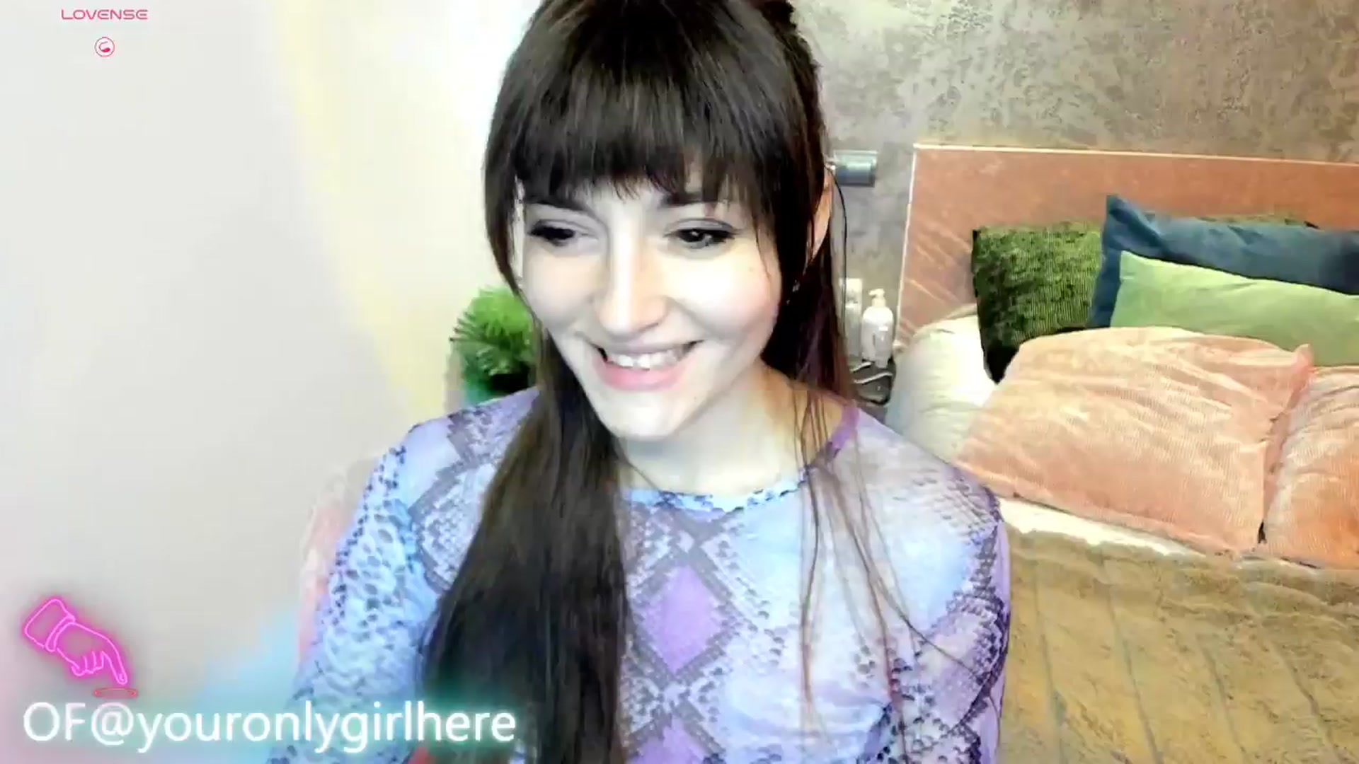 Gallery image thumbnail from Emmy_Emmy's myfreecams stream on, 03/02/2025, 08:52 image 10 of 20