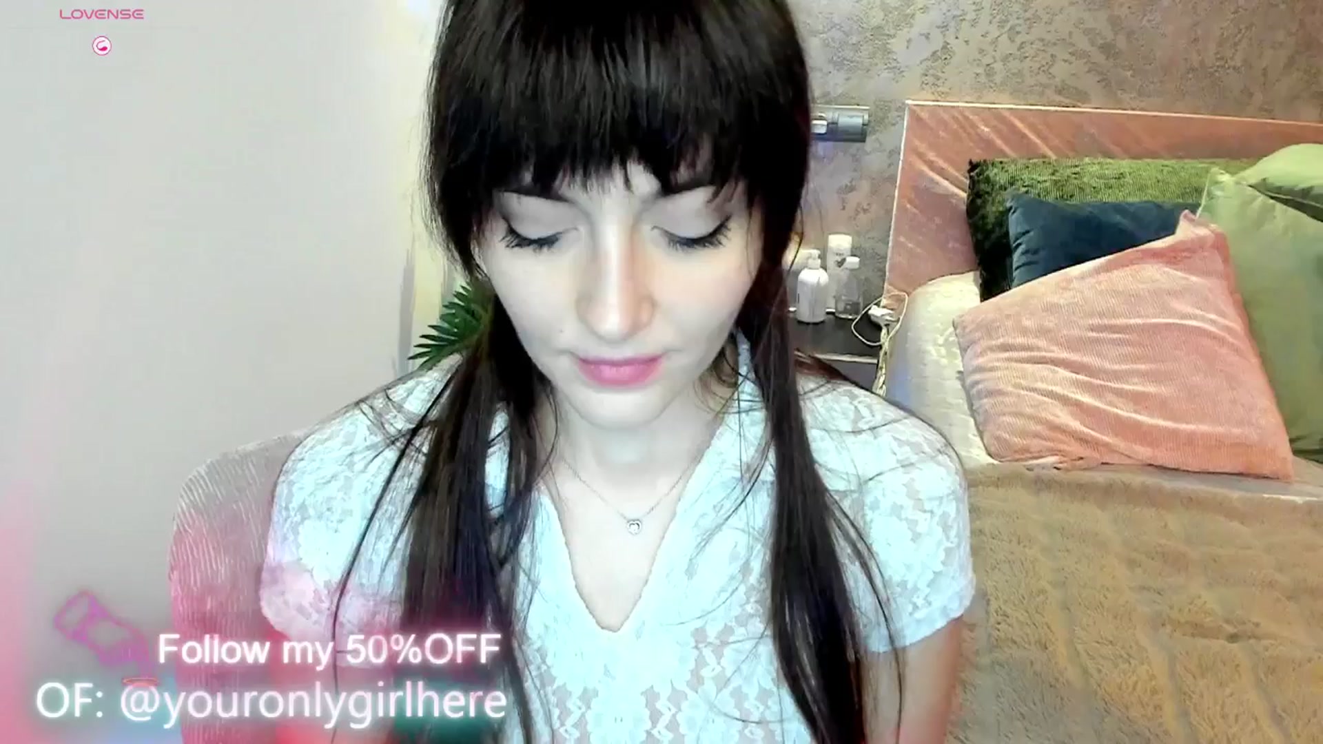 Gallery image thumbnail from Emmy_Emmy's myfreecams stream on, 03/04/2025, 09:50 image 11 of 20