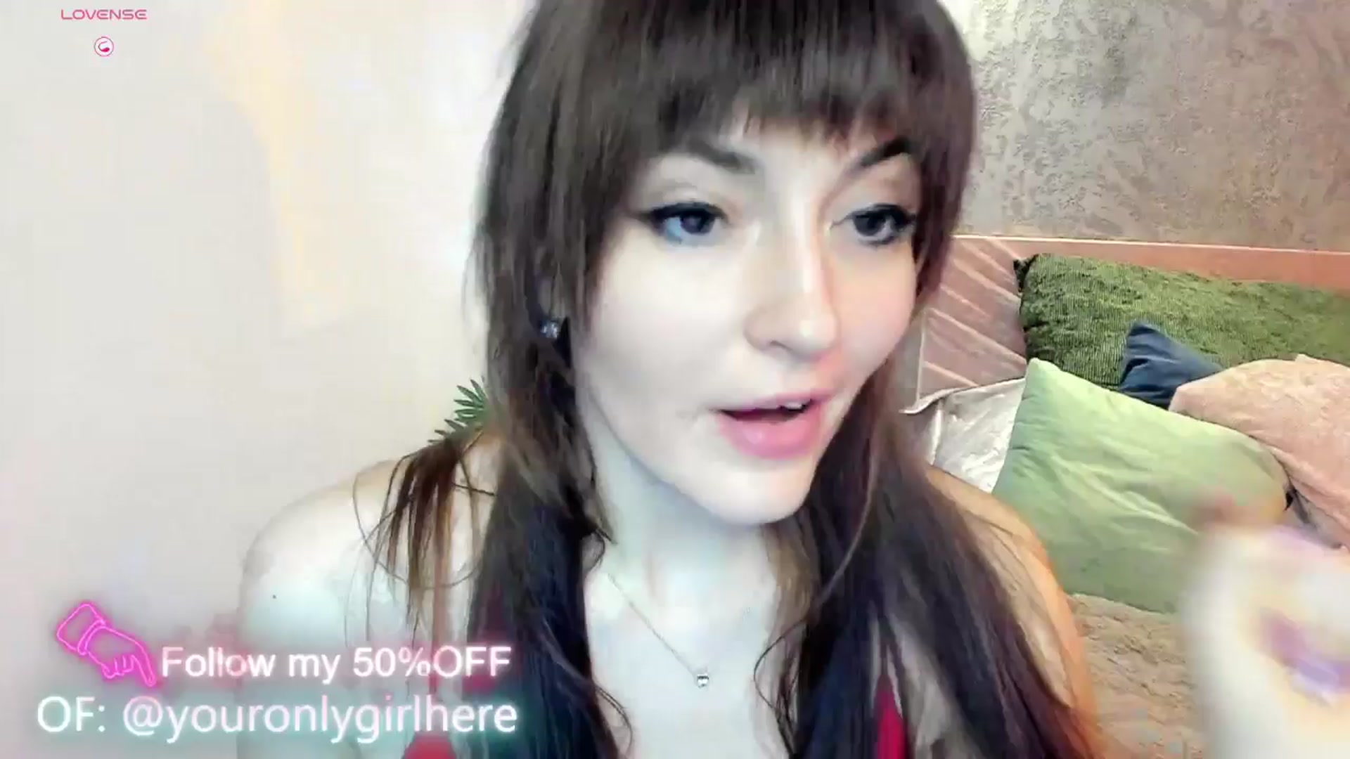 Gallery image thumbnail from Emmy_Emmy's myfreecams stream on, 03/09/2025, 09:43 image 12 of 20