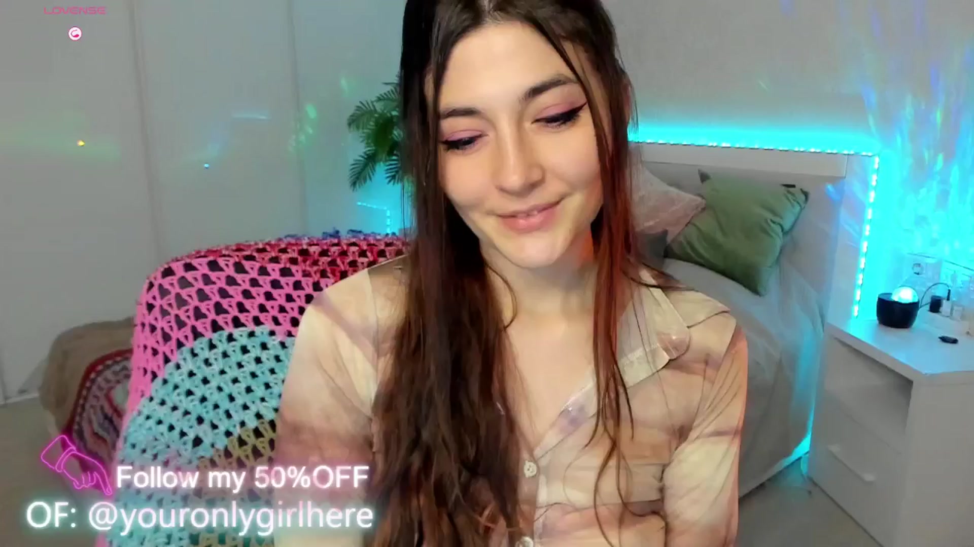 Gallery image thumbnail from Emmy_Emmy's myfreecams stream on, 03/19/2025, 09:24 image 10 of 20
