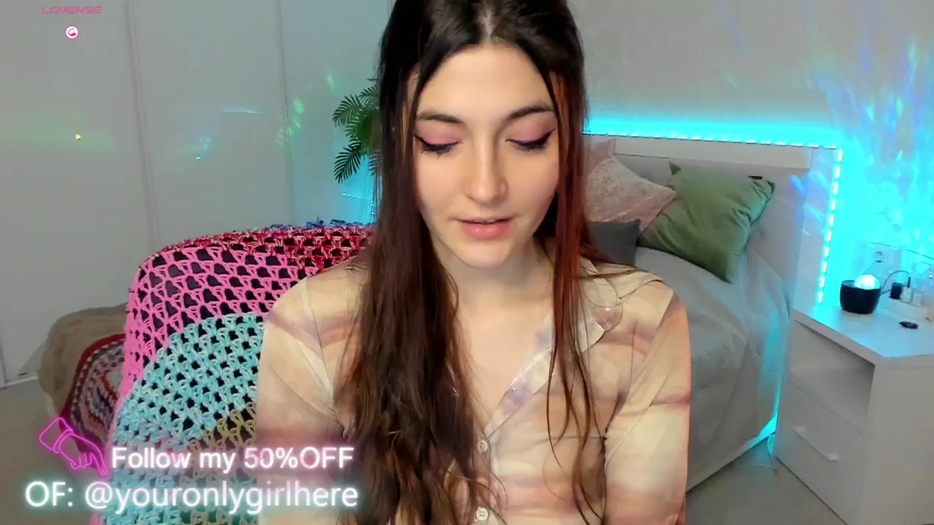 Gallery image thumbnail from Emmy_Emmy's myfreecams stream on, 03/19/2025, 09:24 image 11 of 20