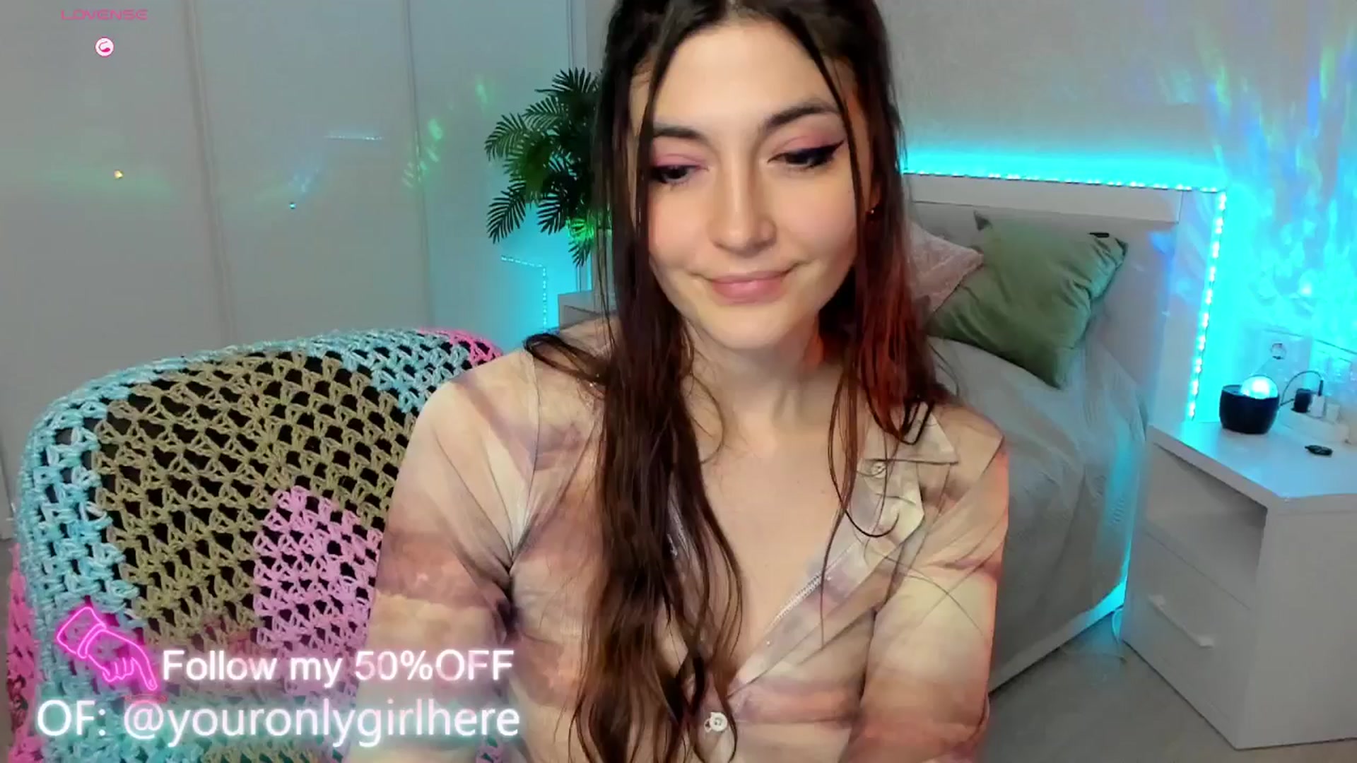 Gallery image thumbnail from Emmy_Emmy's myfreecams stream on, 03/19/2025, 10:32 image 15 of 20