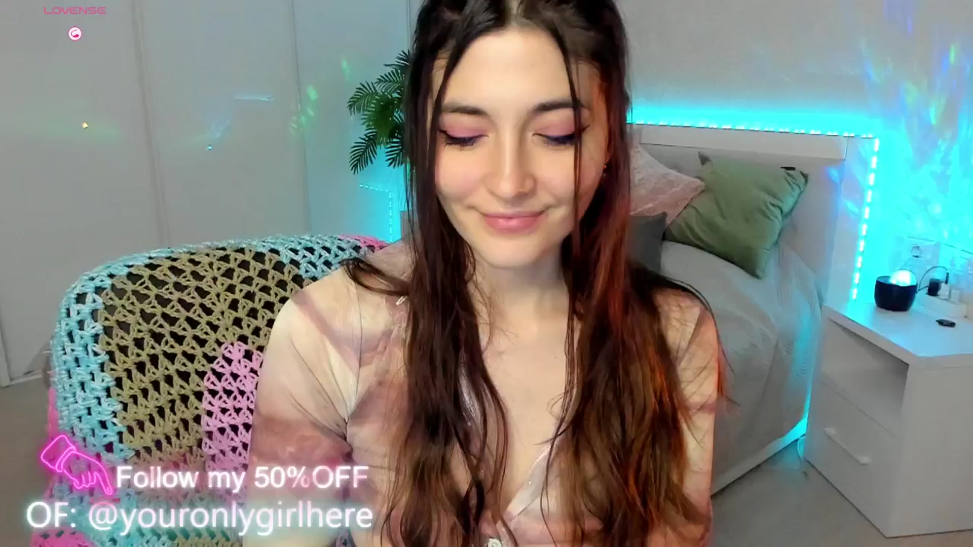 Gallery image thumbnail from Emmy_Emmy's myfreecams stream on, 03/19/2025, 10:32 image 16 of 20