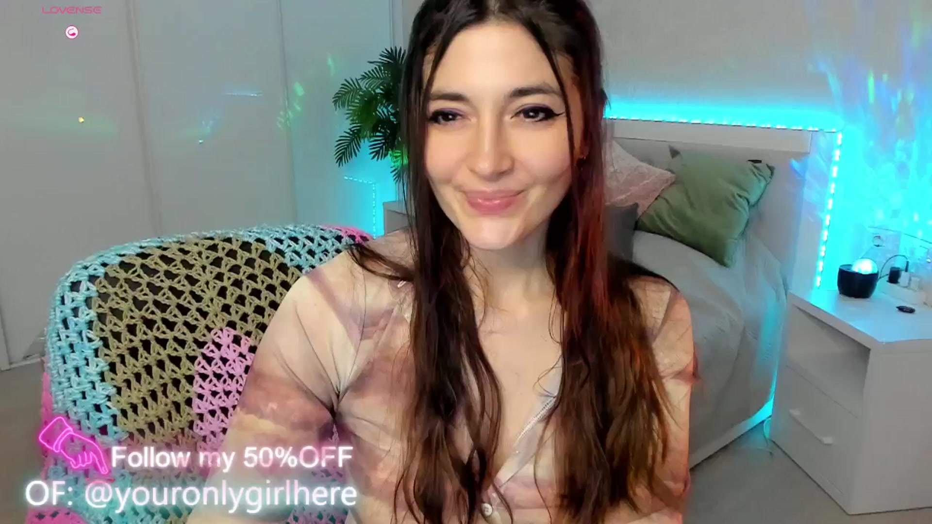 Gallery image thumbnail from Emmy_Emmy's myfreecams stream on, 03/19/2025, 10:32 image 17 of 20
