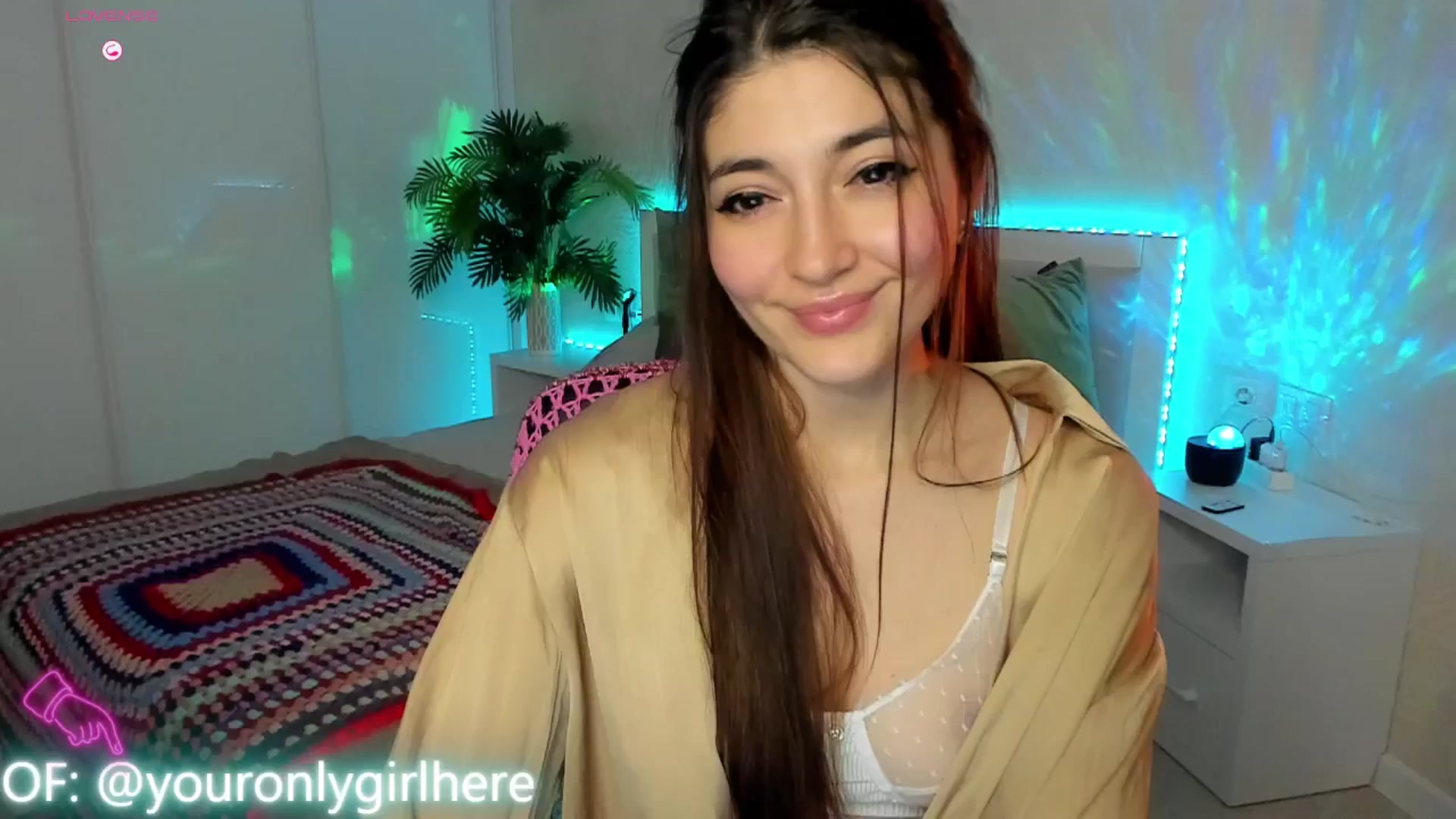 Gallery image thumbnail from Emmy_Emmy's myfreecams stream on, 03/22/2025, 08:47 image 1 of 20