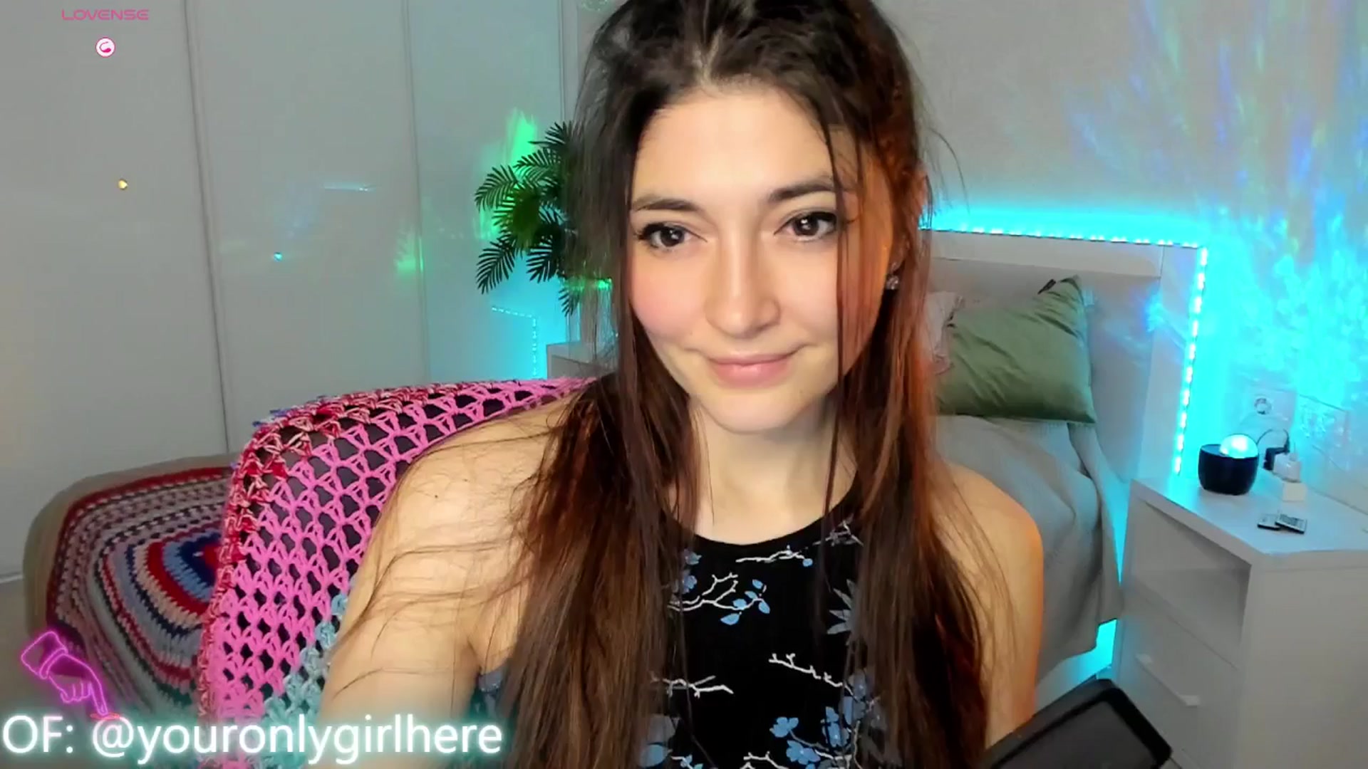 Gallery image thumbnail from Emmy_Emmy's myfreecams stream on, 03/23/2025, 09:22 image 11 of 20