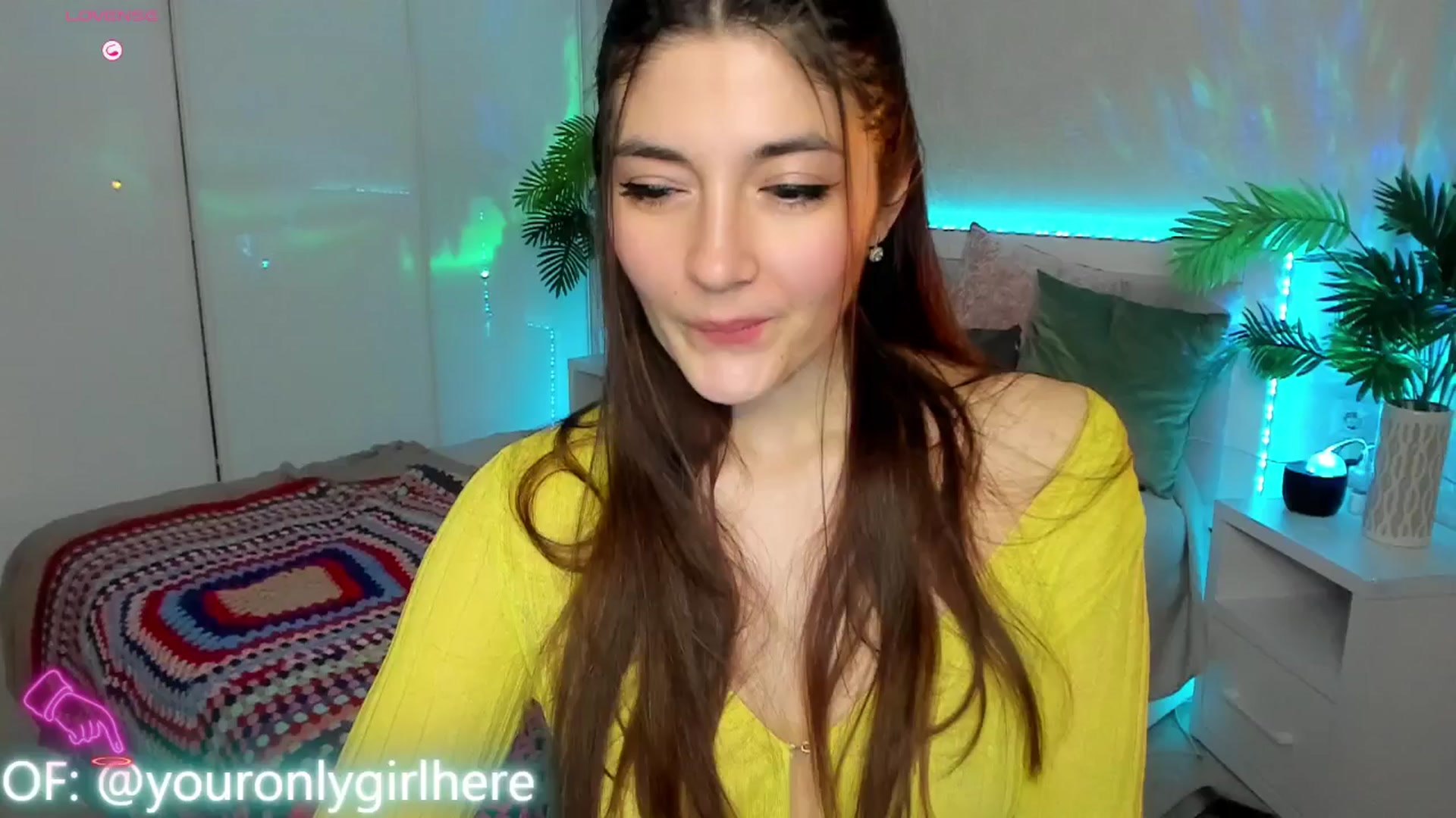 Gallery image thumbnail from Emmy_Emmy's myfreecams stream on, 03/25/2025, 07:46 image 5 of 20