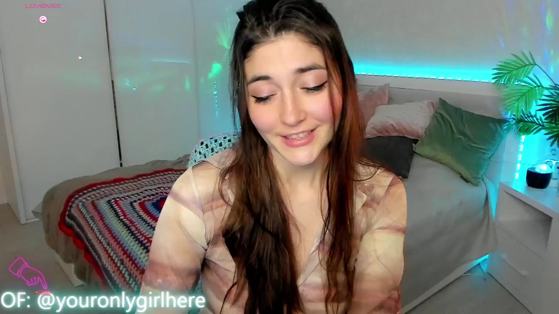 Gallery image thumbnail from Emmy_Emmy's myfreecams stream on, 03/27/2025, 09:12 image 7 of 20