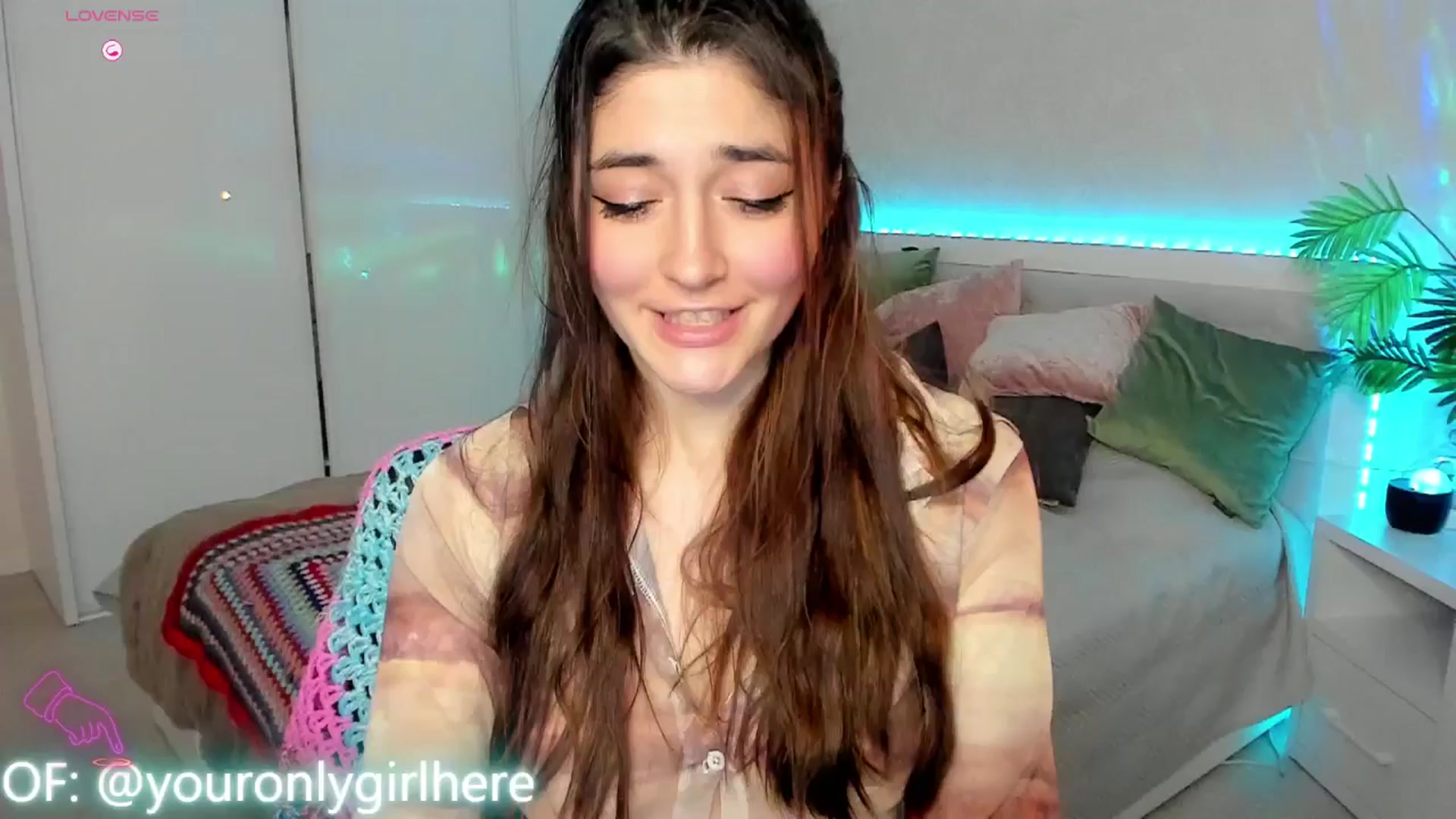 Gallery image thumbnail from Emmy_Emmy's myfreecams stream on, 03/27/2025, 09:12 image 13 of 20