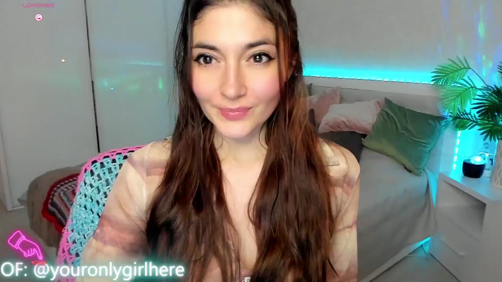 Gallery image thumbnail from Emmy_Emmy's myfreecams stream on, 03/27/2025, 10:14 image 3 of 20