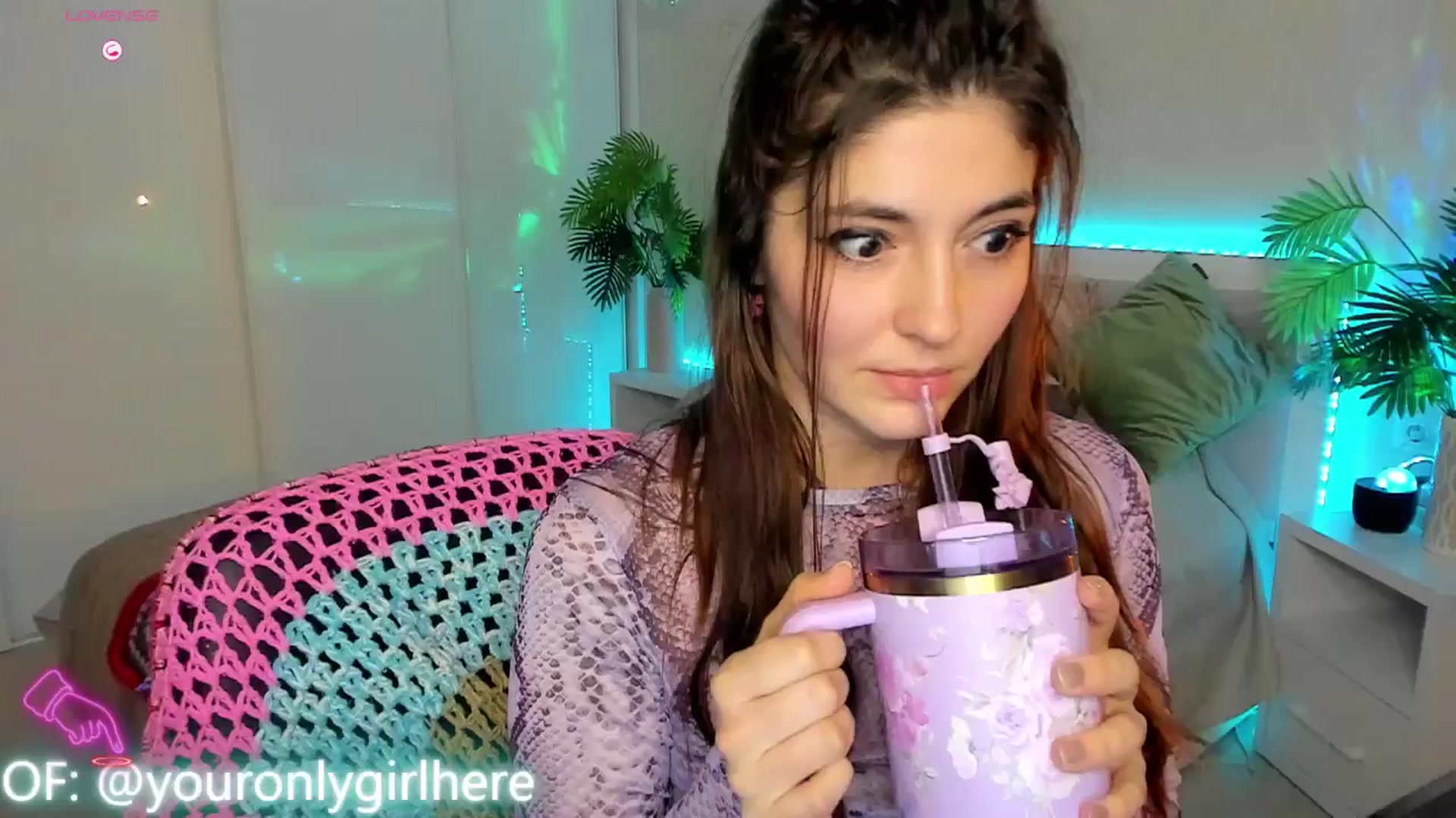 Gallery image thumbnail from Emmy_Emmy's myfreecams stream on, 03/28/2025, 08:44 image 2 of 20