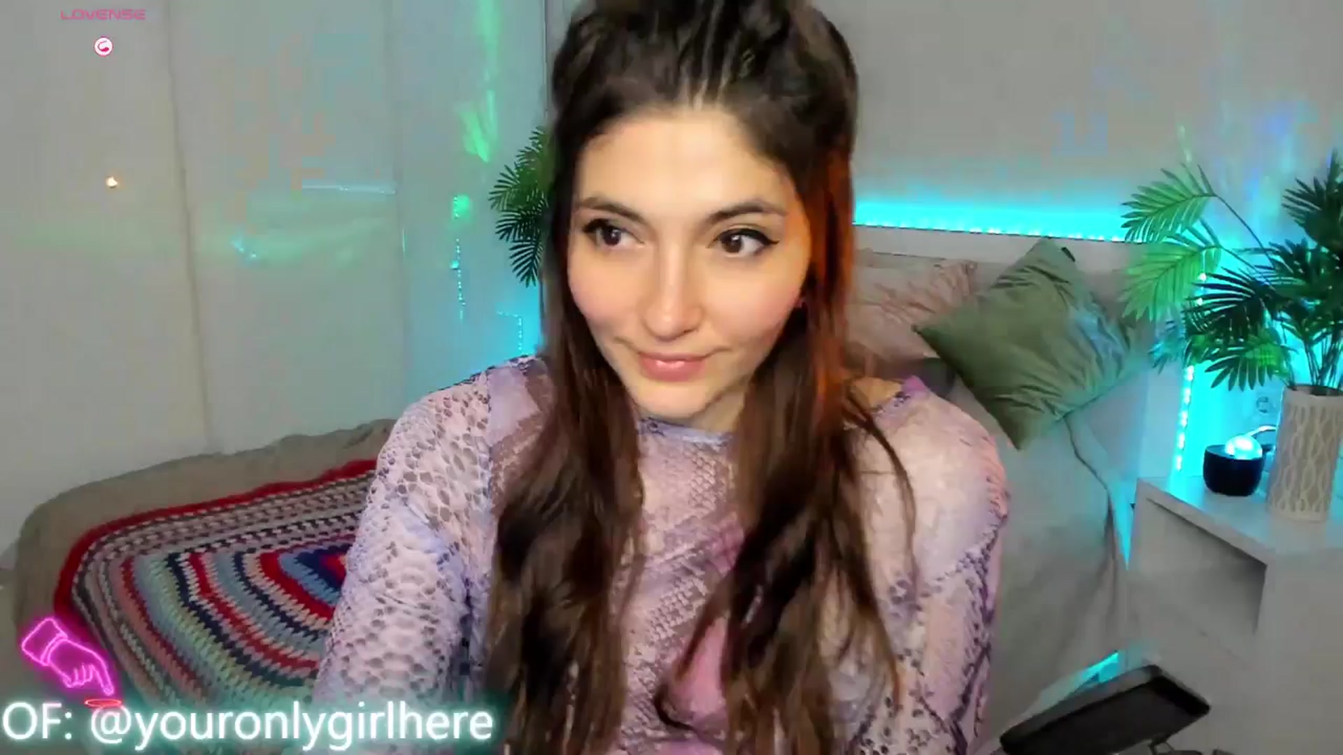 Gallery image thumbnail from Emmy_Emmy's myfreecams stream on, 03/28/2025, 10:04 image 2 of 20
