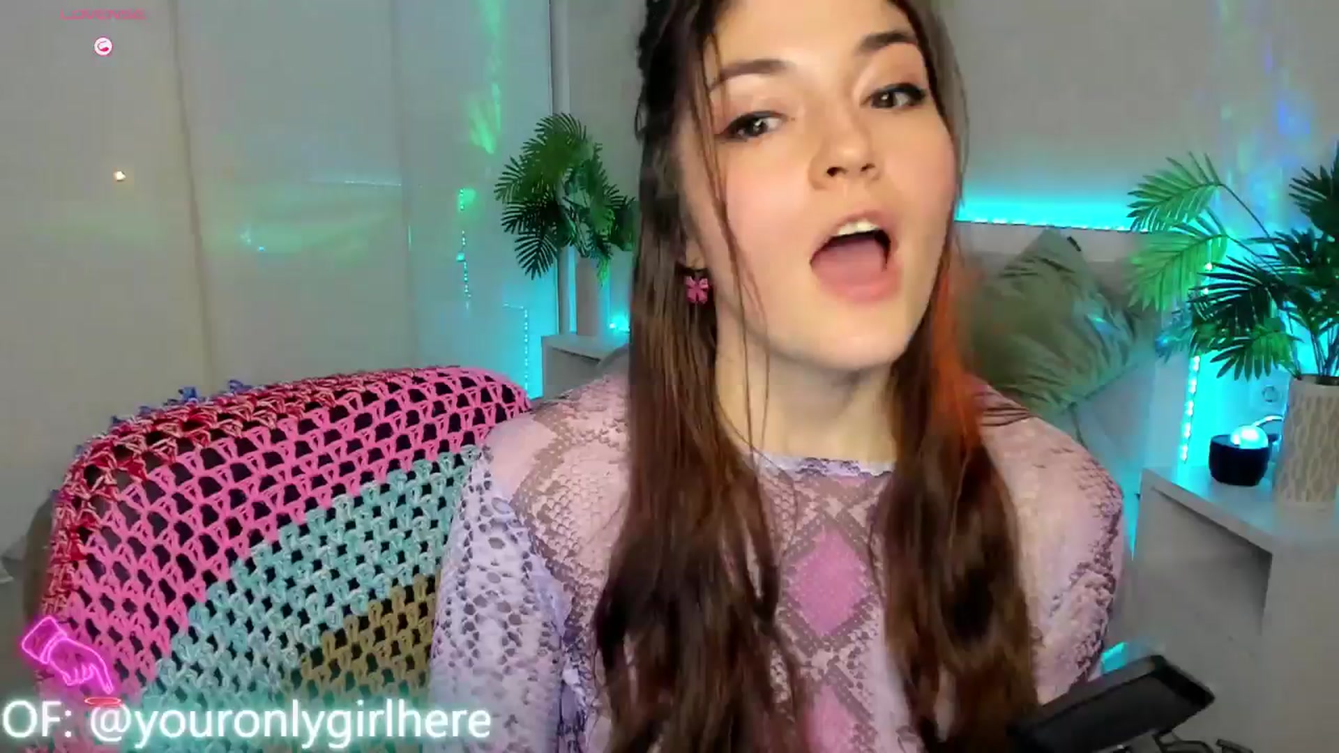Gallery image thumbnail from Emmy_Emmy's myfreecams stream on, 03/28/2025, 10:04 image 20 of 20