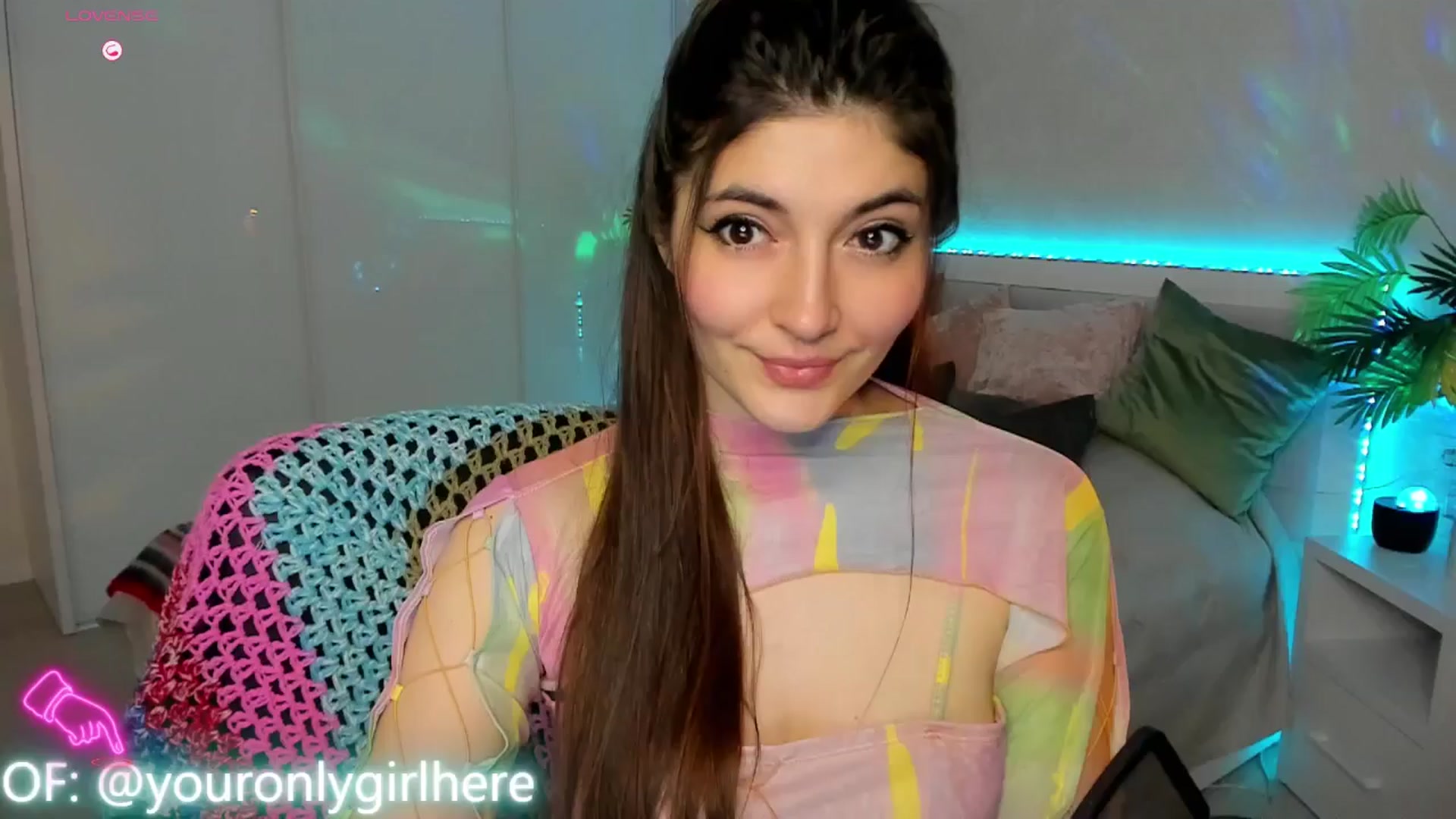 Gallery image thumbnail from Emmy_Emmy's myfreecams stream on, 03/31/2025, 07:46 image 17 of 20