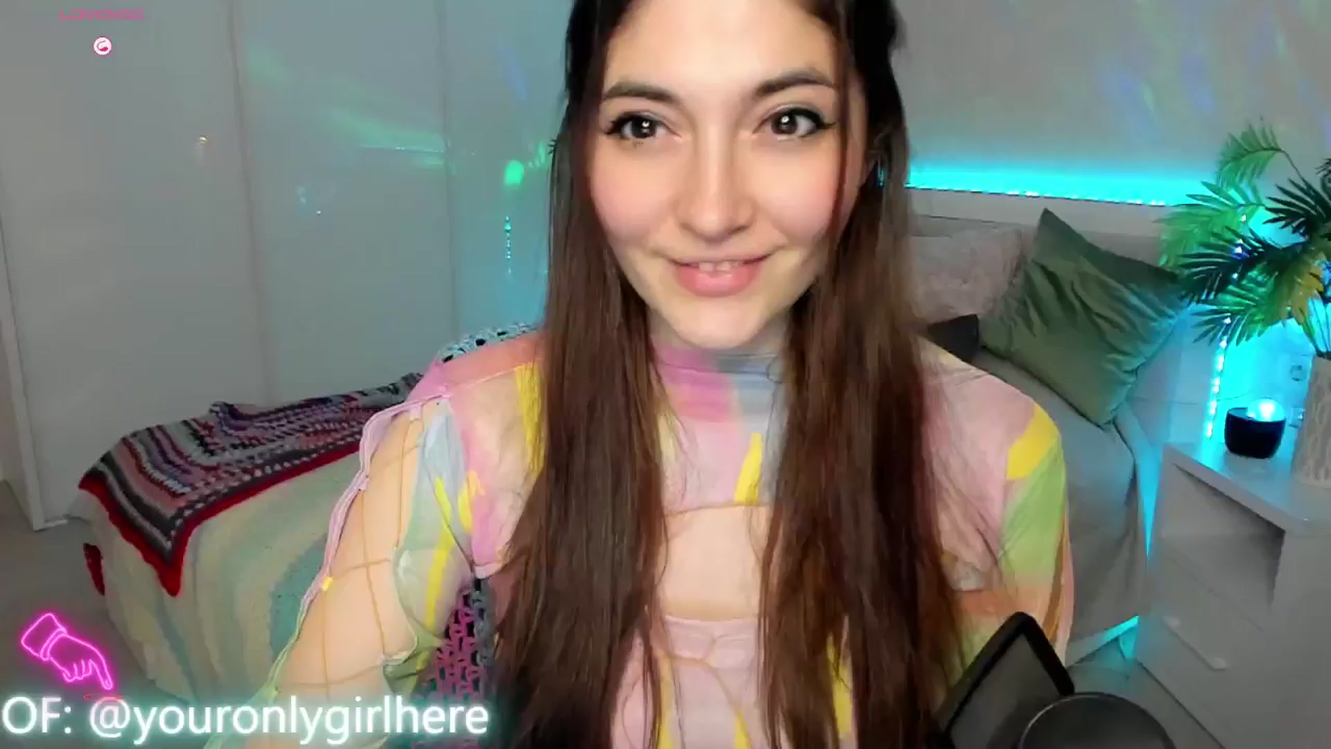Gallery image thumbnail from Emmy_Emmy's myfreecams stream on, 03/31/2025, 07:46 image 4 of 20