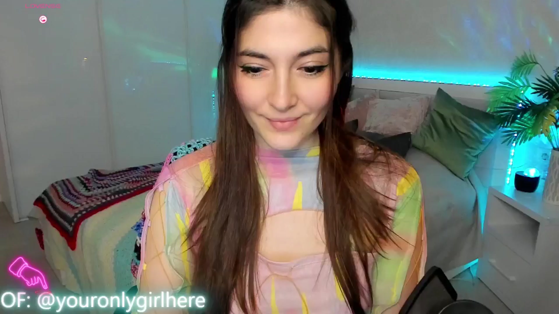 Gallery image thumbnail from Emmy_Emmy's myfreecams stream on, 03/31/2025, 07:46 image 2 of 20