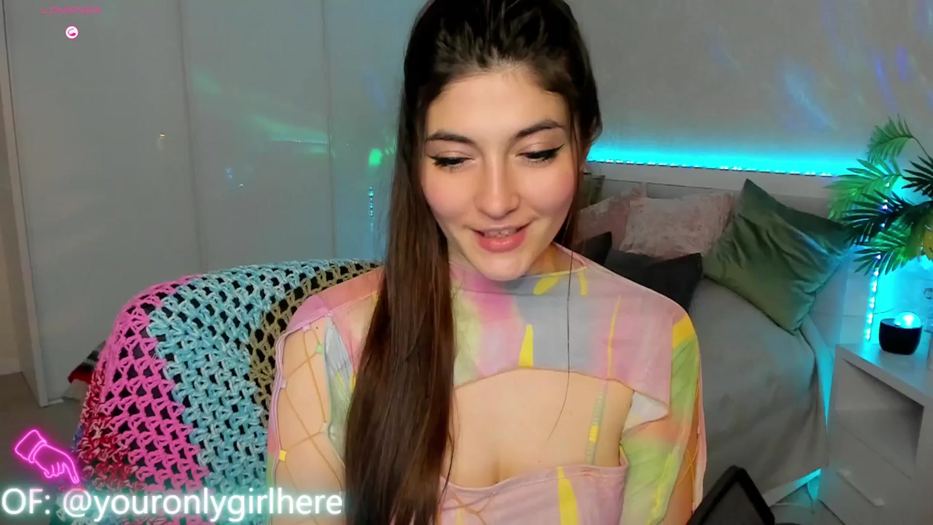 Gallery image thumbnail from Emmy_Emmy's myfreecams stream on, 03/31/2025, 07:46 image 16 of 20