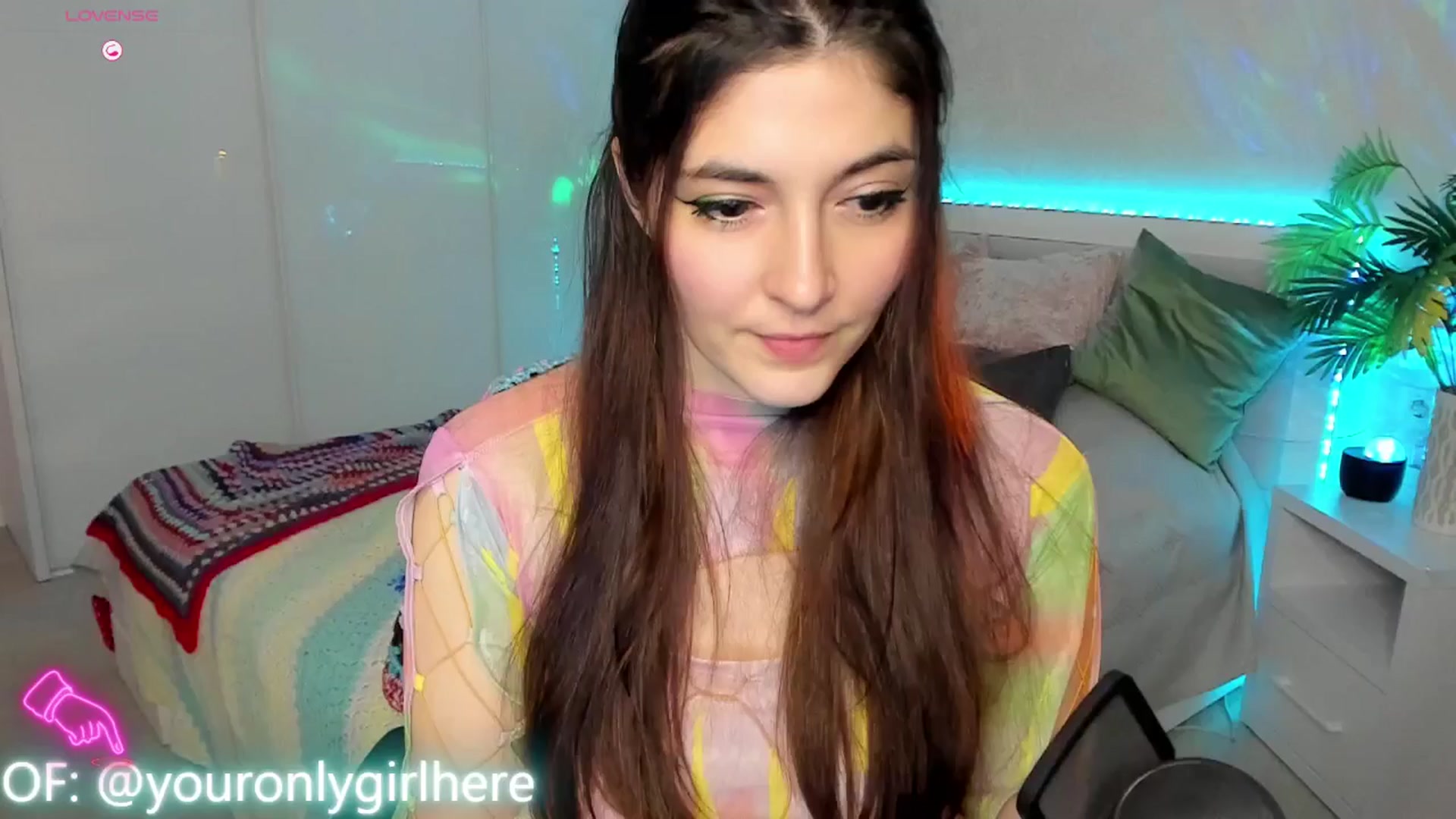 Gallery image thumbnail from Emmy_Emmy's myfreecams stream on, 03/31/2025, 07:46 image 3 of 20