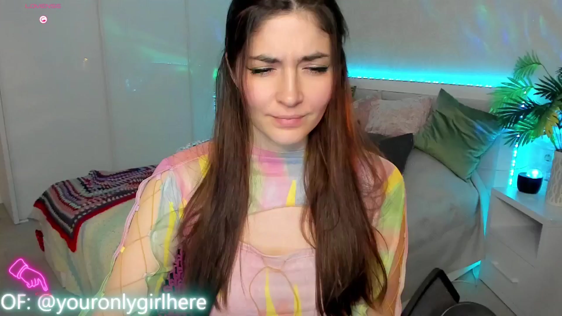 Gallery image thumbnail from Emmy_Emmy's myfreecams stream on, 03/31/2025, 07:46 image 1 of 20