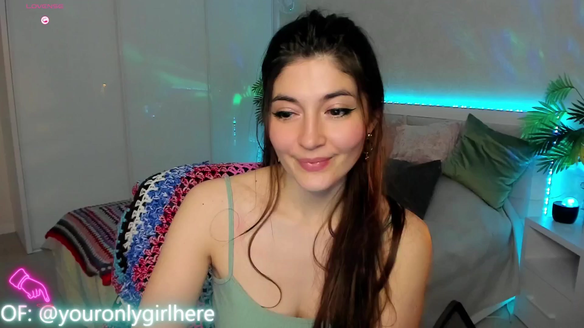 Gallery image thumbnail from Emmy_Emmy's myfreecams stream on, 03/31/2025, 08:29 image 19 of 20