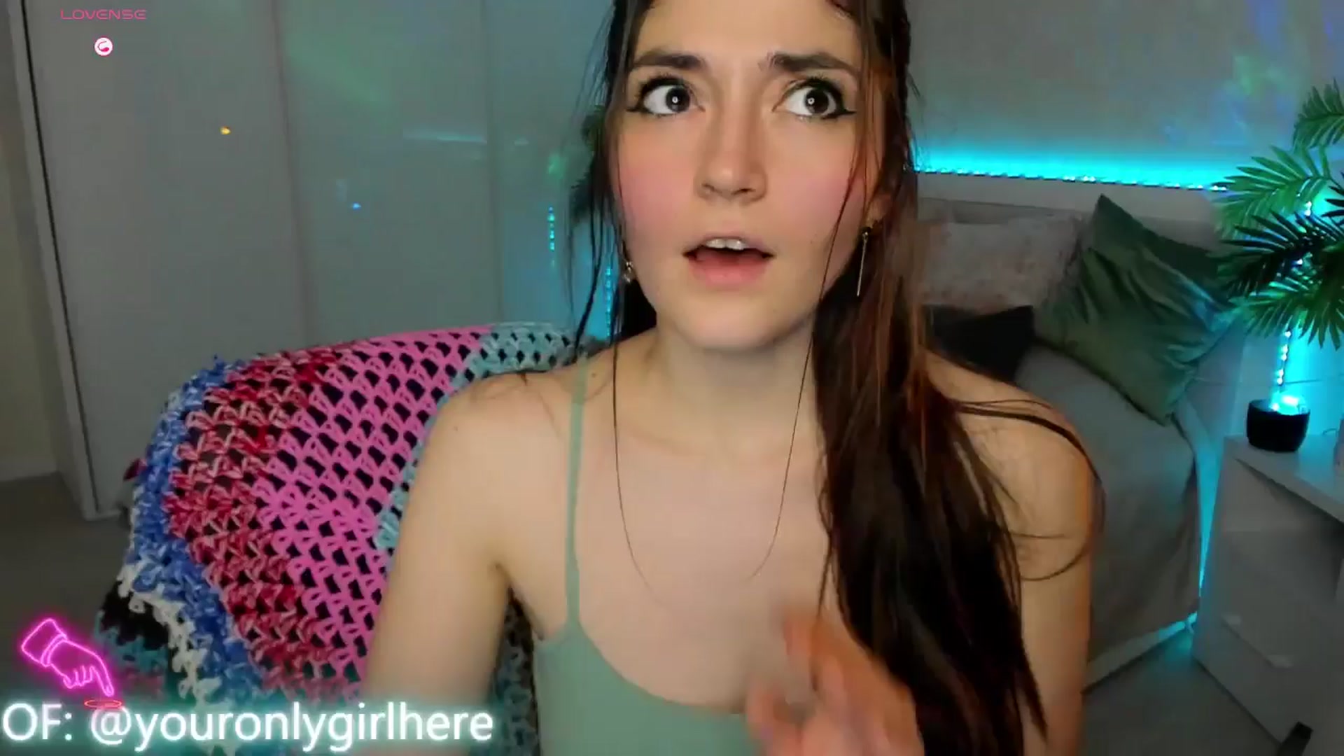 Gallery image thumbnail from Emmy_Emmy's myfreecams stream on, 03/31/2025, 12:04 image 20 of 20