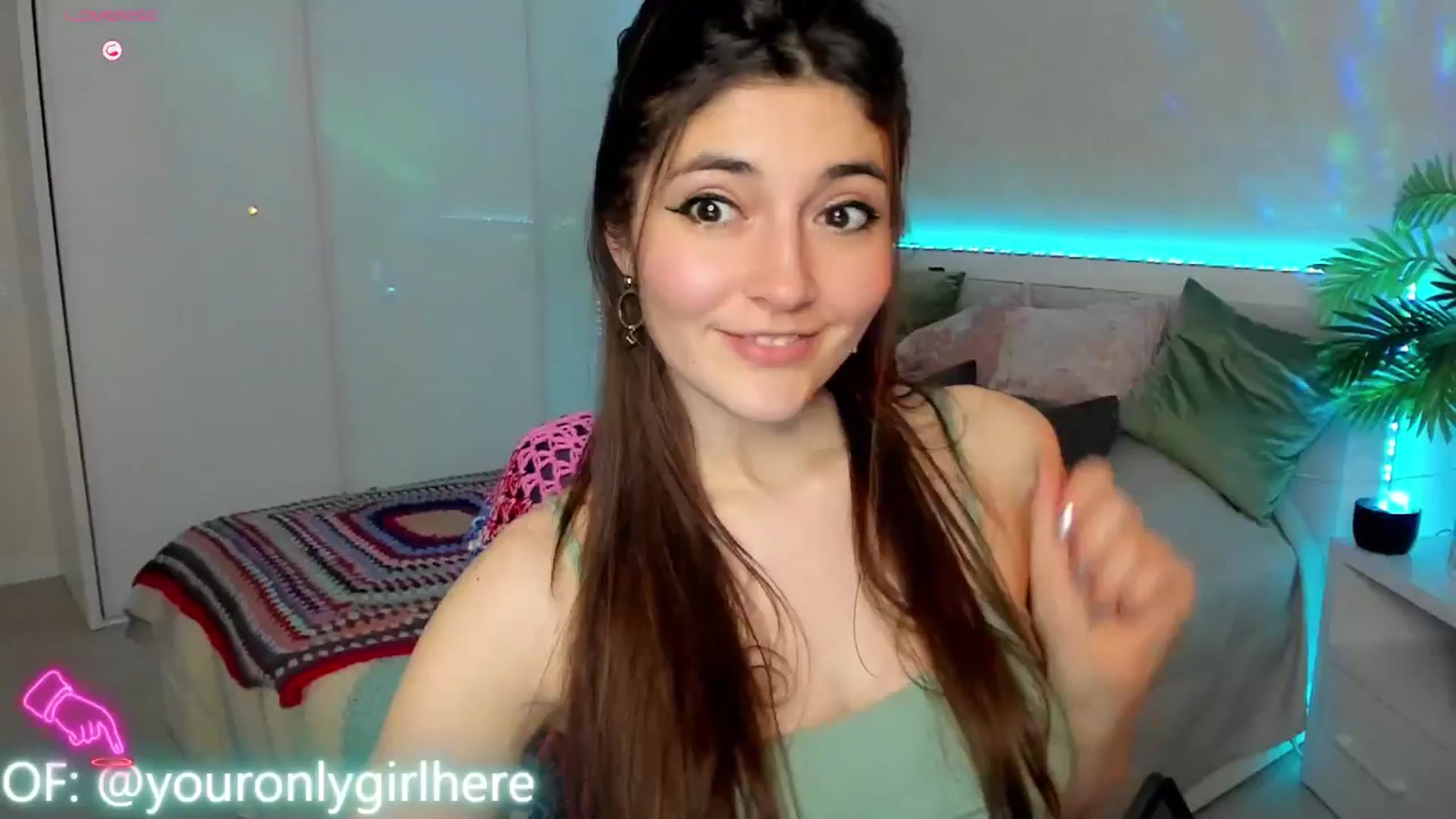 Gallery image thumbnail from Emmy_Emmy's myfreecams stream on, 03/31/2025, 12:04 image 1 of 20