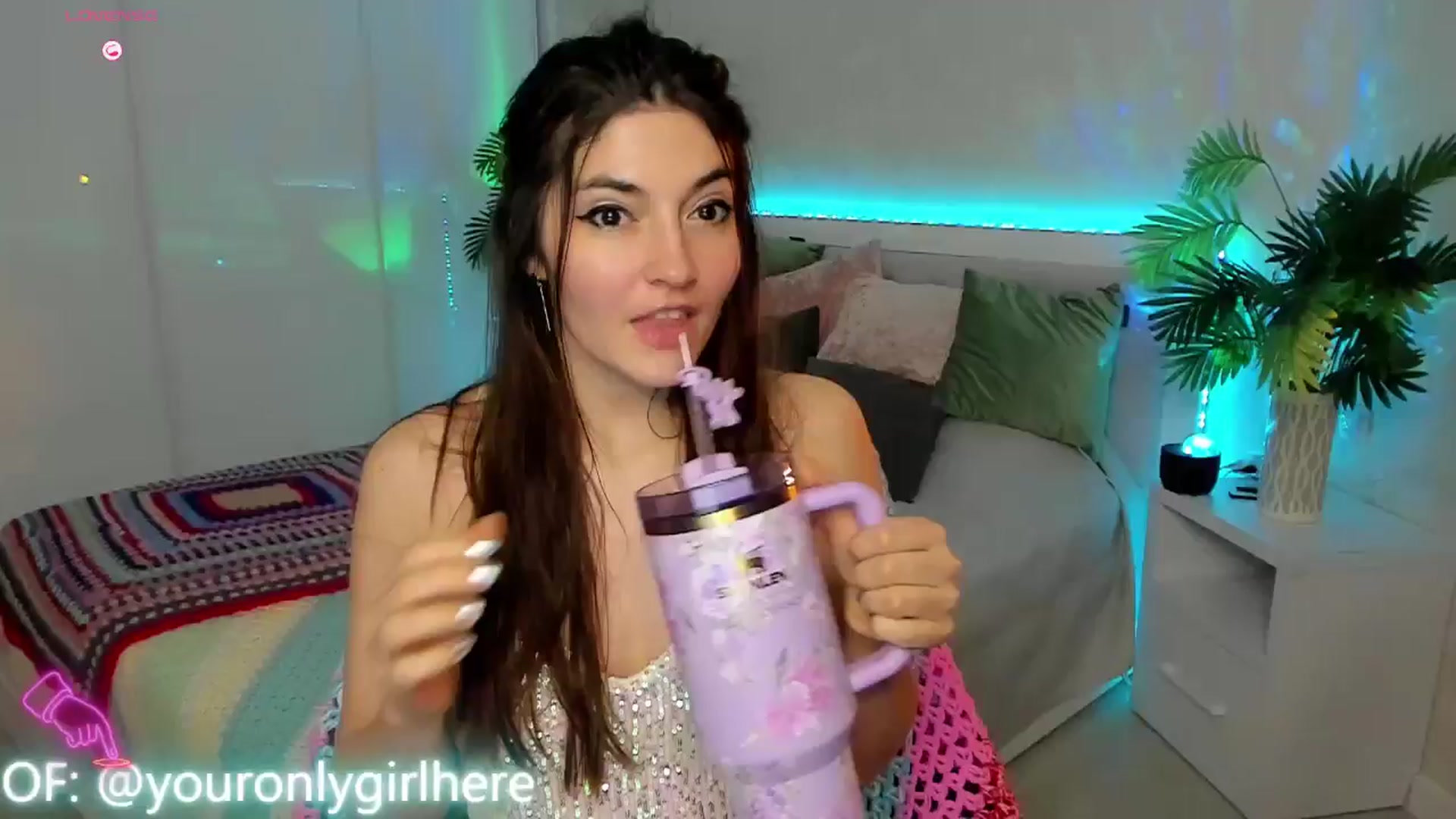 Gallery image thumbnail from Emmy_Emmy's myfreecams stream on, 04/03/2025, 10:56 image 2 of 20