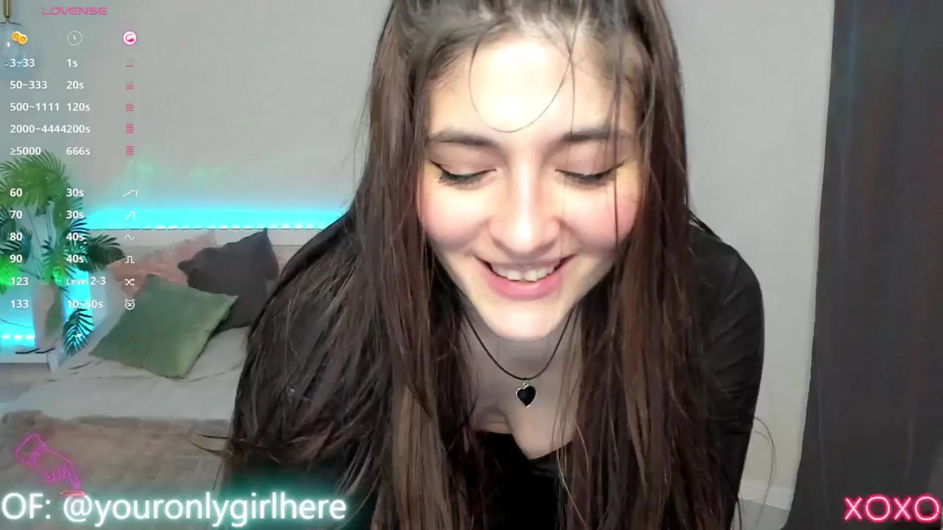 Gallery image thumbnail from Emmy_Emmy's myfreecams stream on, 04/06/2025, 08:54 image 16 of 20