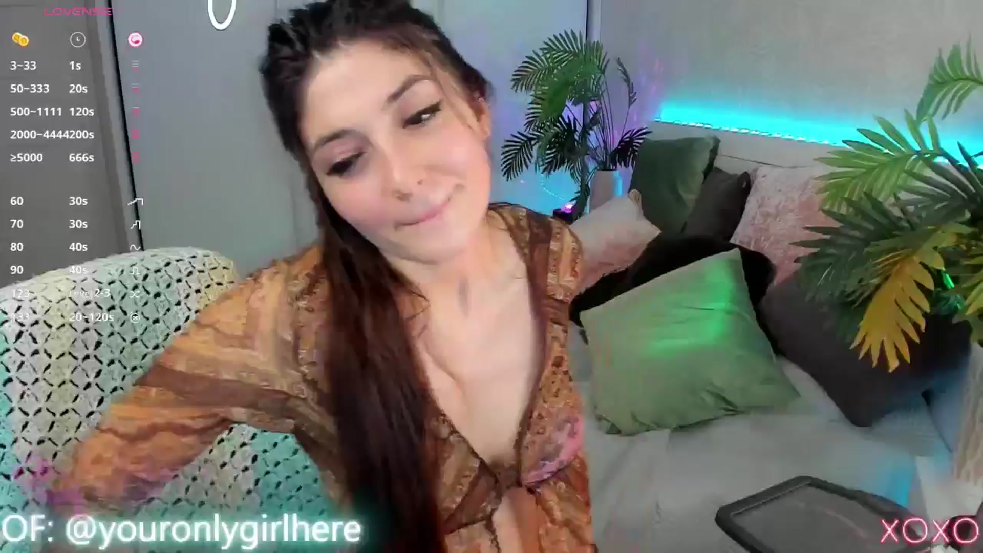 Gallery image thumbnail from Emmy_Emmy's myfreecams stream on, 04/13/2025, 08:25 image 11 of 20