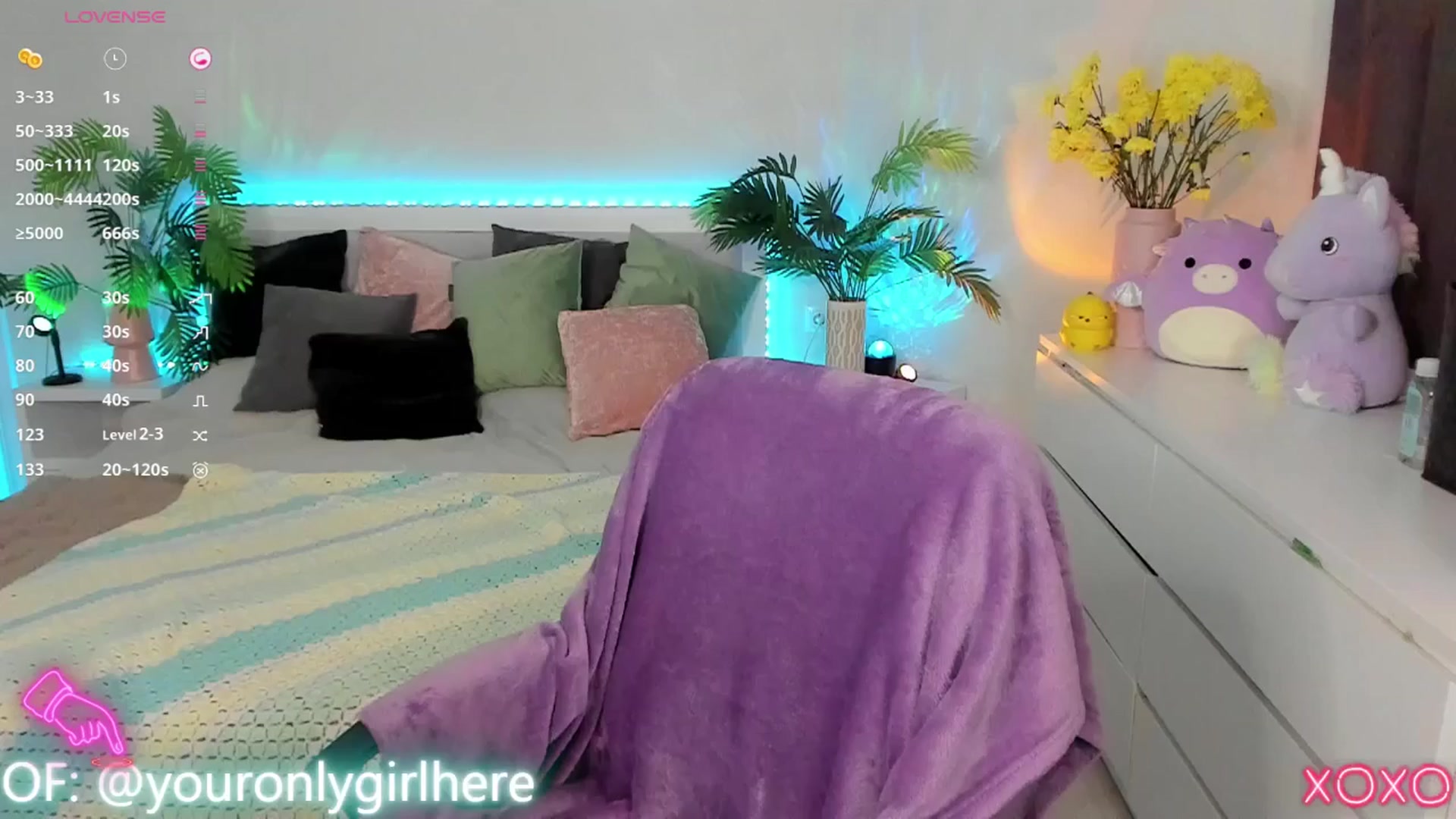Gallery image thumbnail from Emmy_Emmy's myfreecams stream on, 04/26/2025, 08:14 image 17 of 20