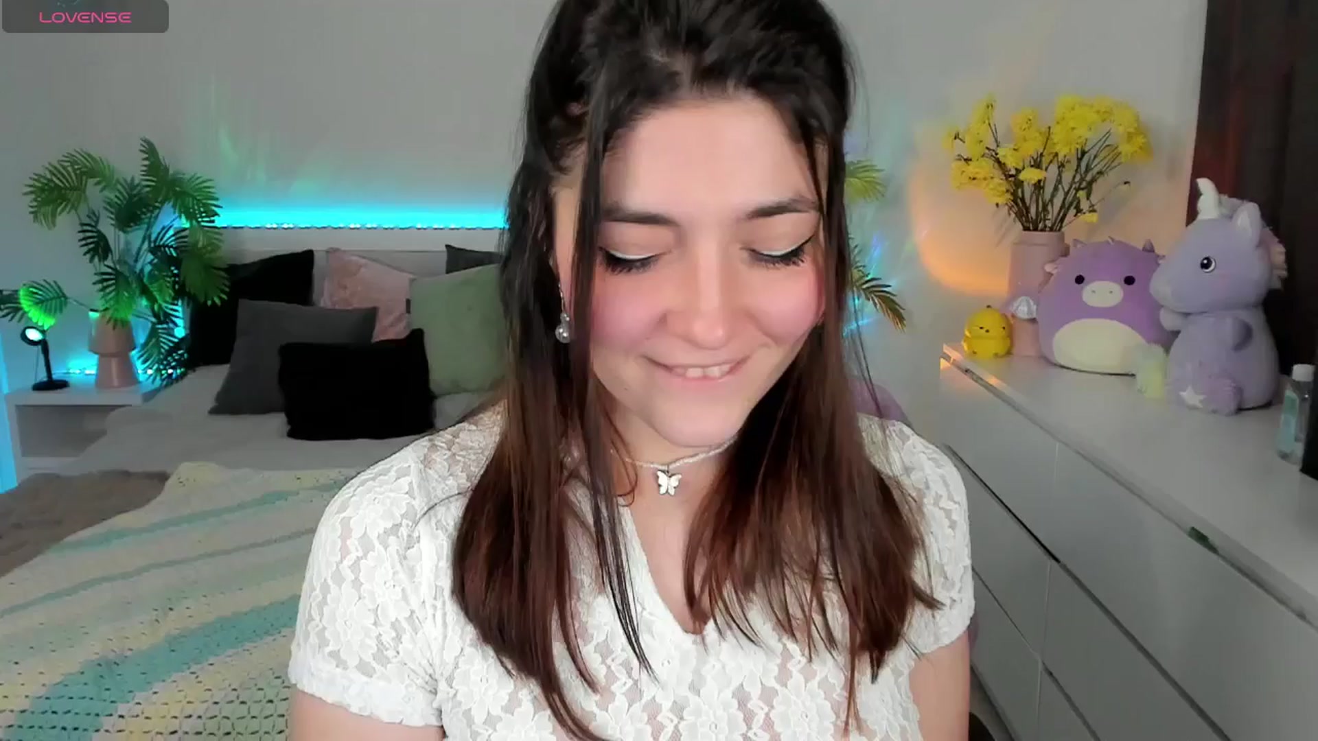 Gallery image thumbnail from Emmy_Emmy's myfreecams stream on, 04/26/2025, 08:14 image 5 of 20