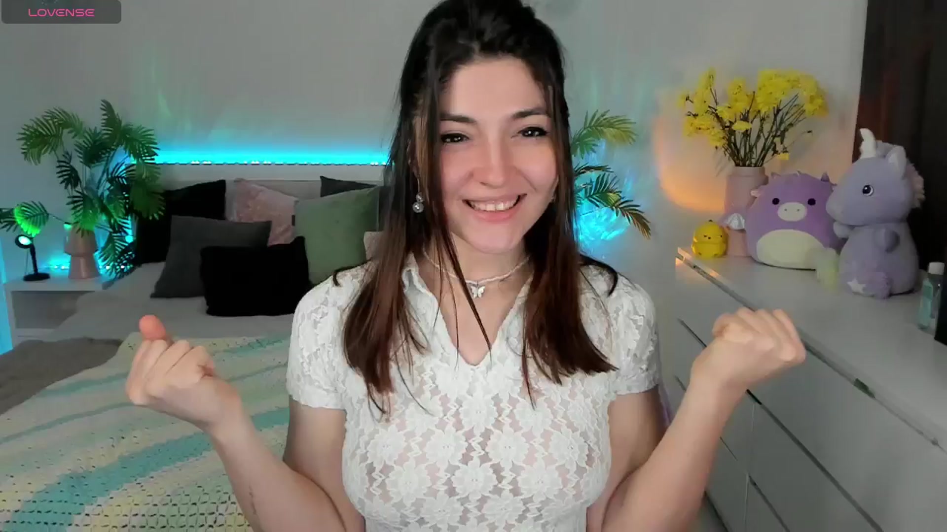 Gallery image thumbnail from Emmy_Emmy's myfreecams stream on, 04/26/2025, 08:14 image 2 of 20