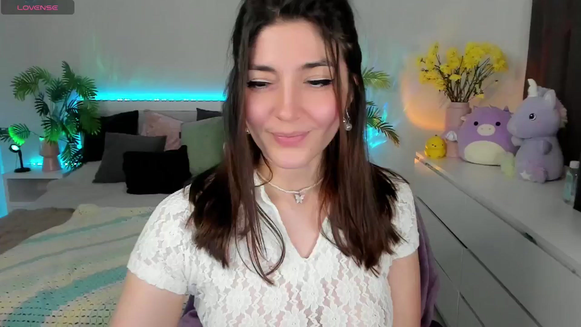 Gallery image thumbnail from Emmy_Emmy's myfreecams stream on, 04/26/2025, 08:14 image 4 of 20