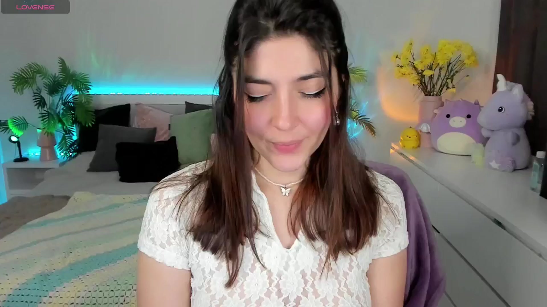Gallery image thumbnail from Emmy_Emmy's myfreecams stream on, 04/26/2025, 08:14 image 3 of 20