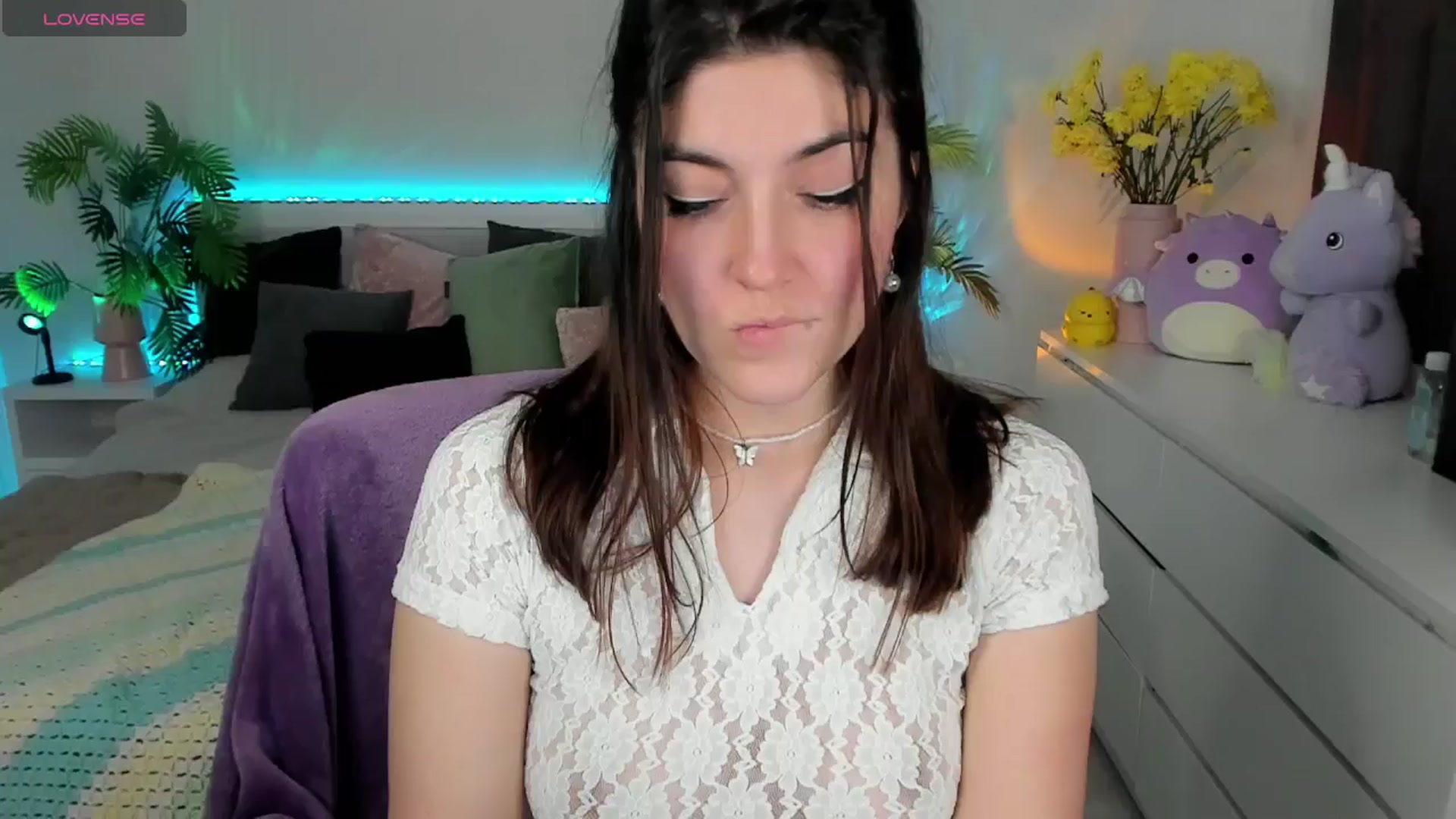 Gallery image thumbnail from Emmy_Emmy's myfreecams stream on, 04/26/2025, 08:14 image 9 of 20