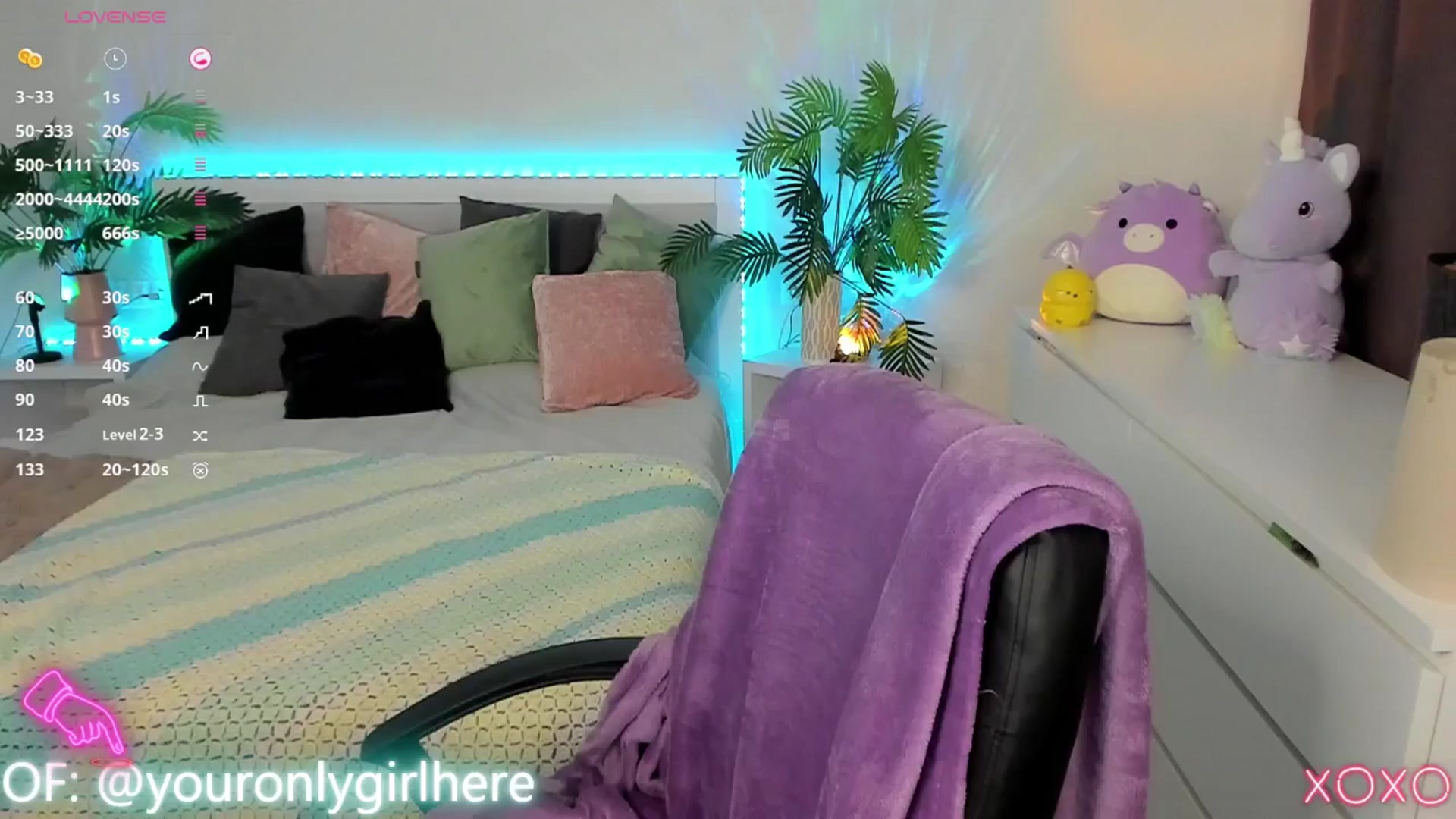 Gallery image thumbnail from Emmy_Emmy's myfreecams stream on, 04/28/2025, 10:44 image 18 of 20