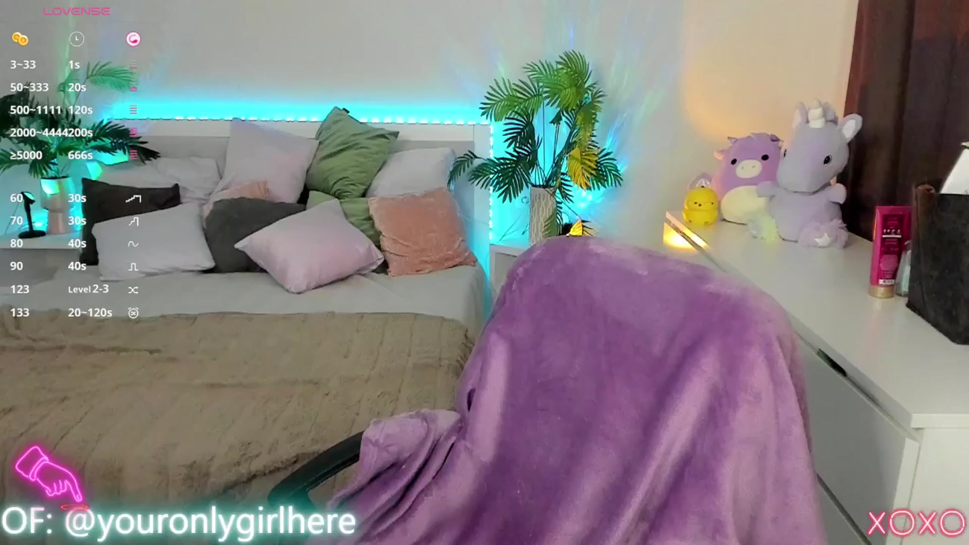 Gallery image thumbnail from Emmy_Emmy's myfreecams stream on, 05/03/2025, 08:53 image 19 of 20